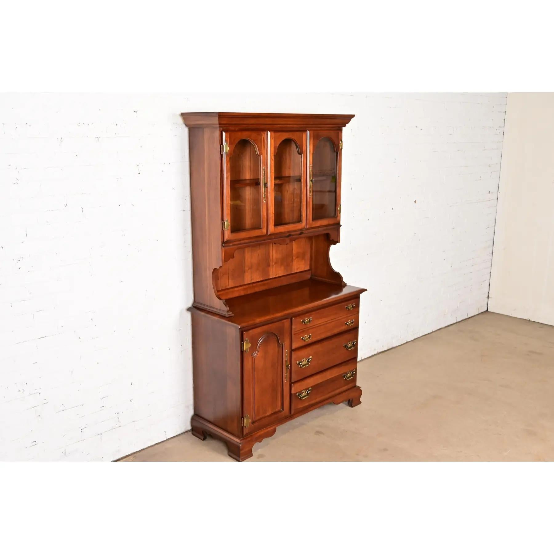 Brass Henkel Harris Style American Colonial Cherry Wood Breakfront Sideboard Buffet For Sale