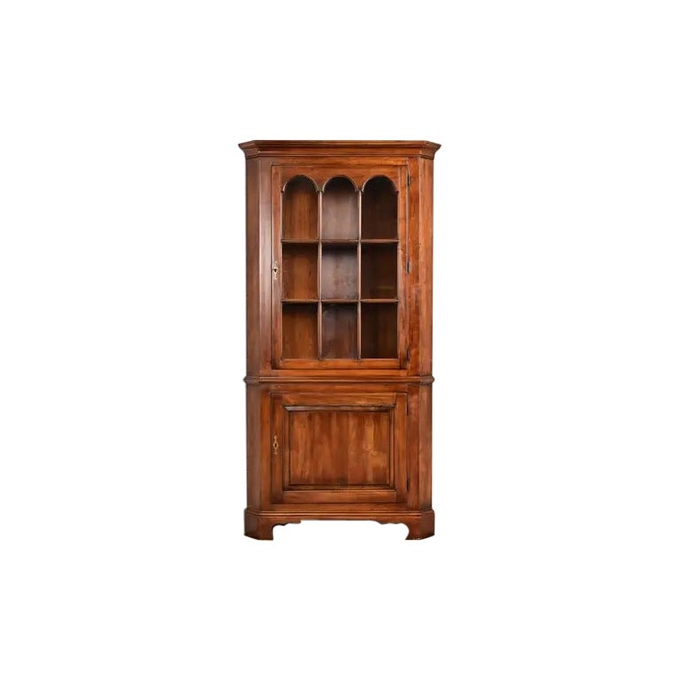 Henkel Harris Style Cherry Wood Corner Cabinet, Circa 1970s For Sale