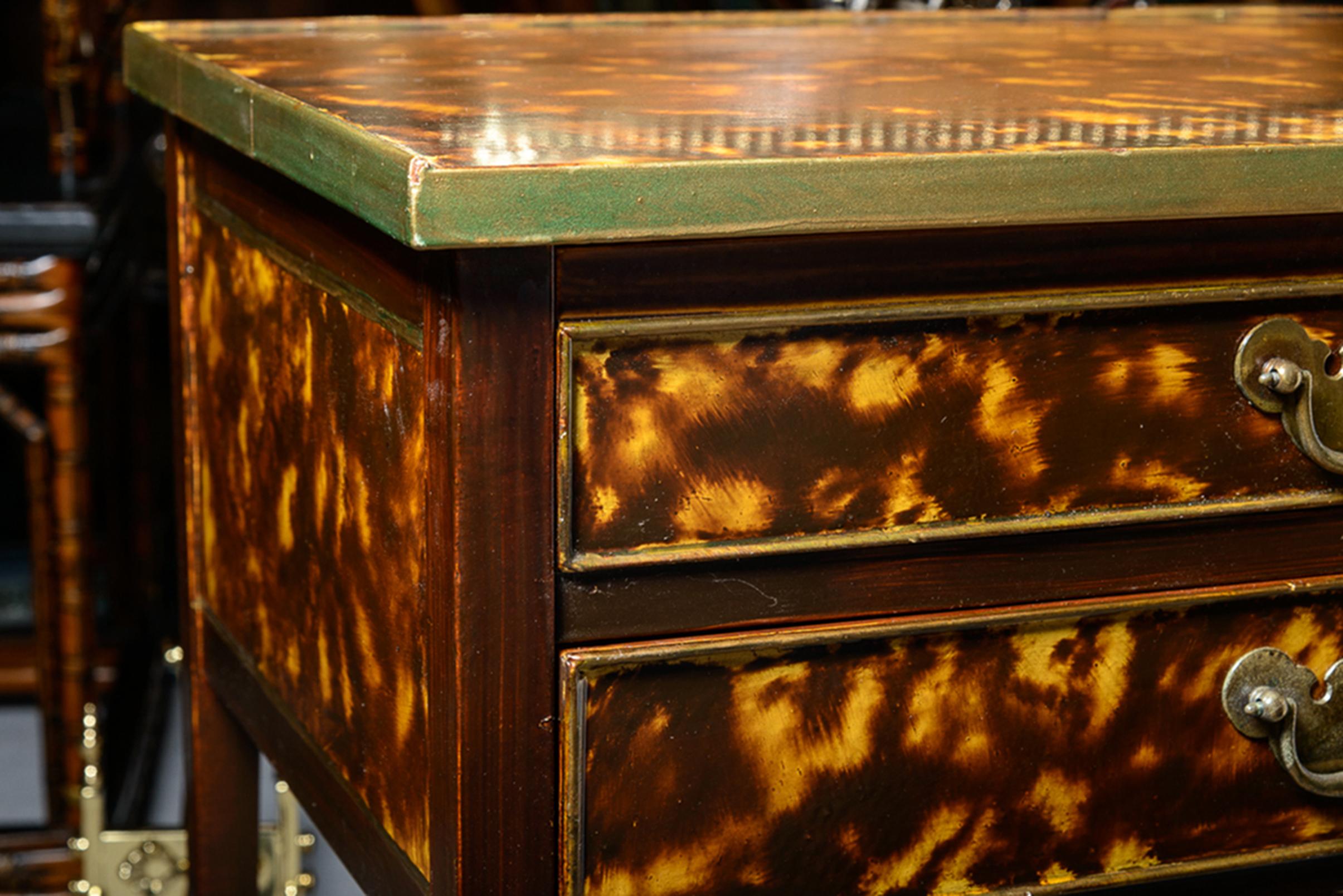 Henkel-Harris Virginia Tortoiseshell Faux Painted Fine Laqué Bon état - En vente à West Palm Beach, FL