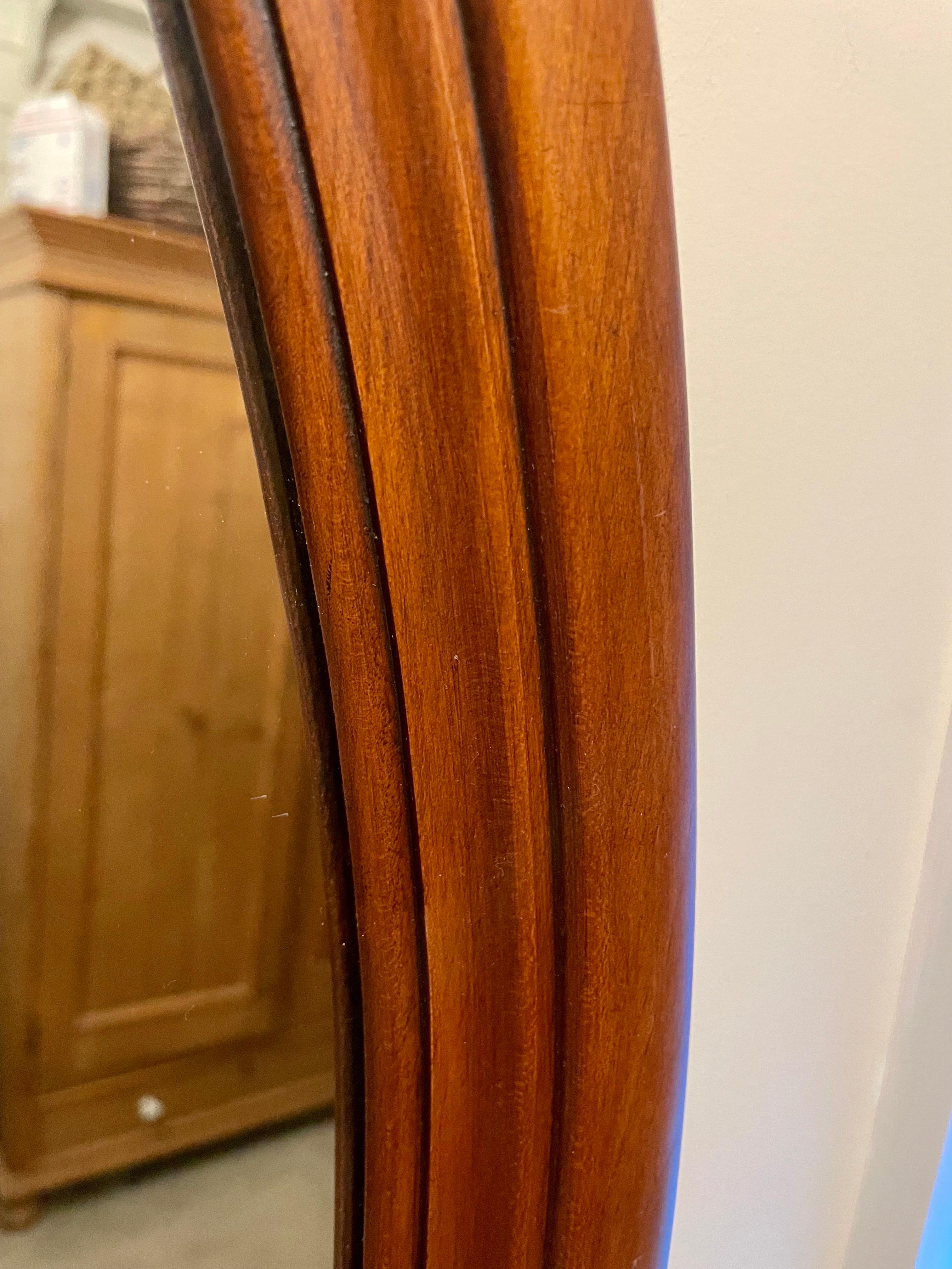 Henkel Harris Wild Black Cherry Oval Wall Mirror In Good Condition For Sale In New York, NY