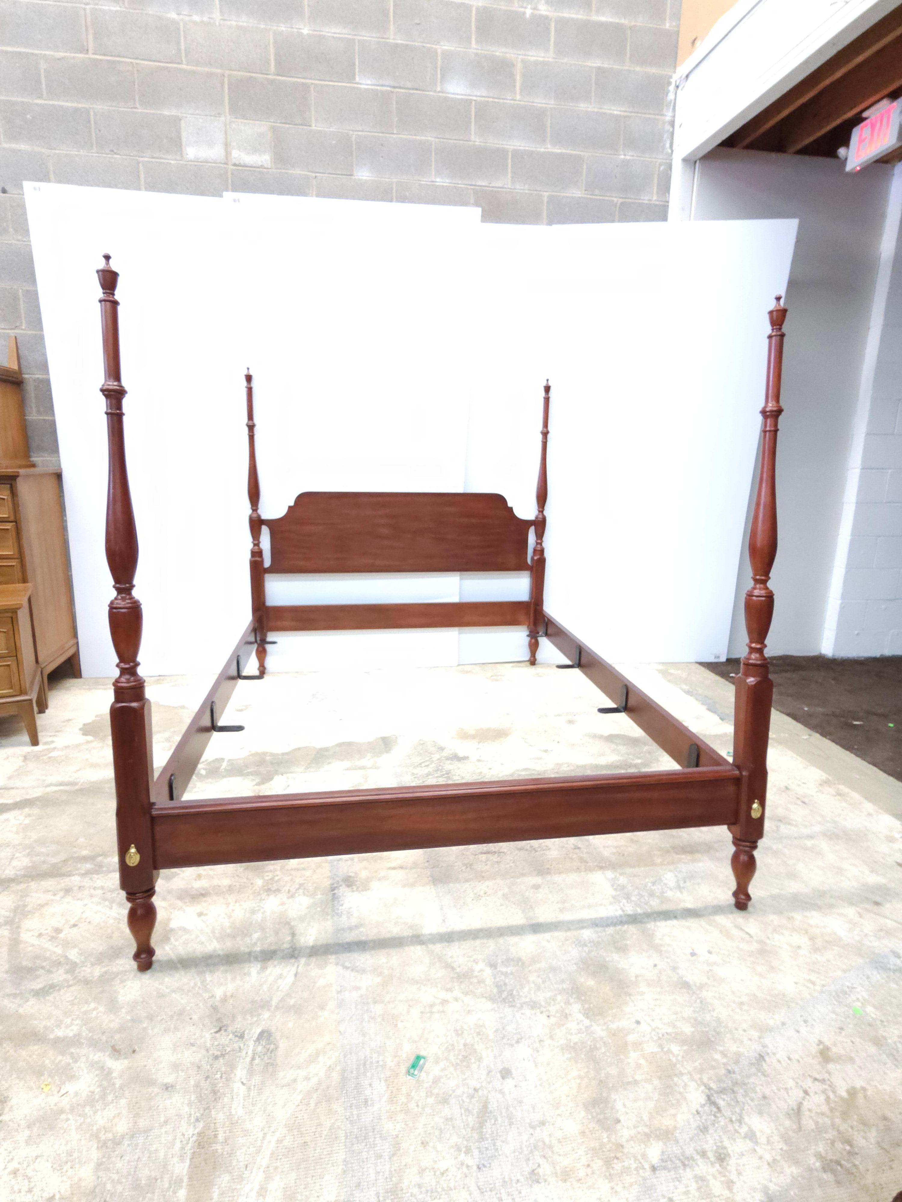 George III Henkel Harris Wild Black Cherry Semi Poster Queen Size Bed For Sale