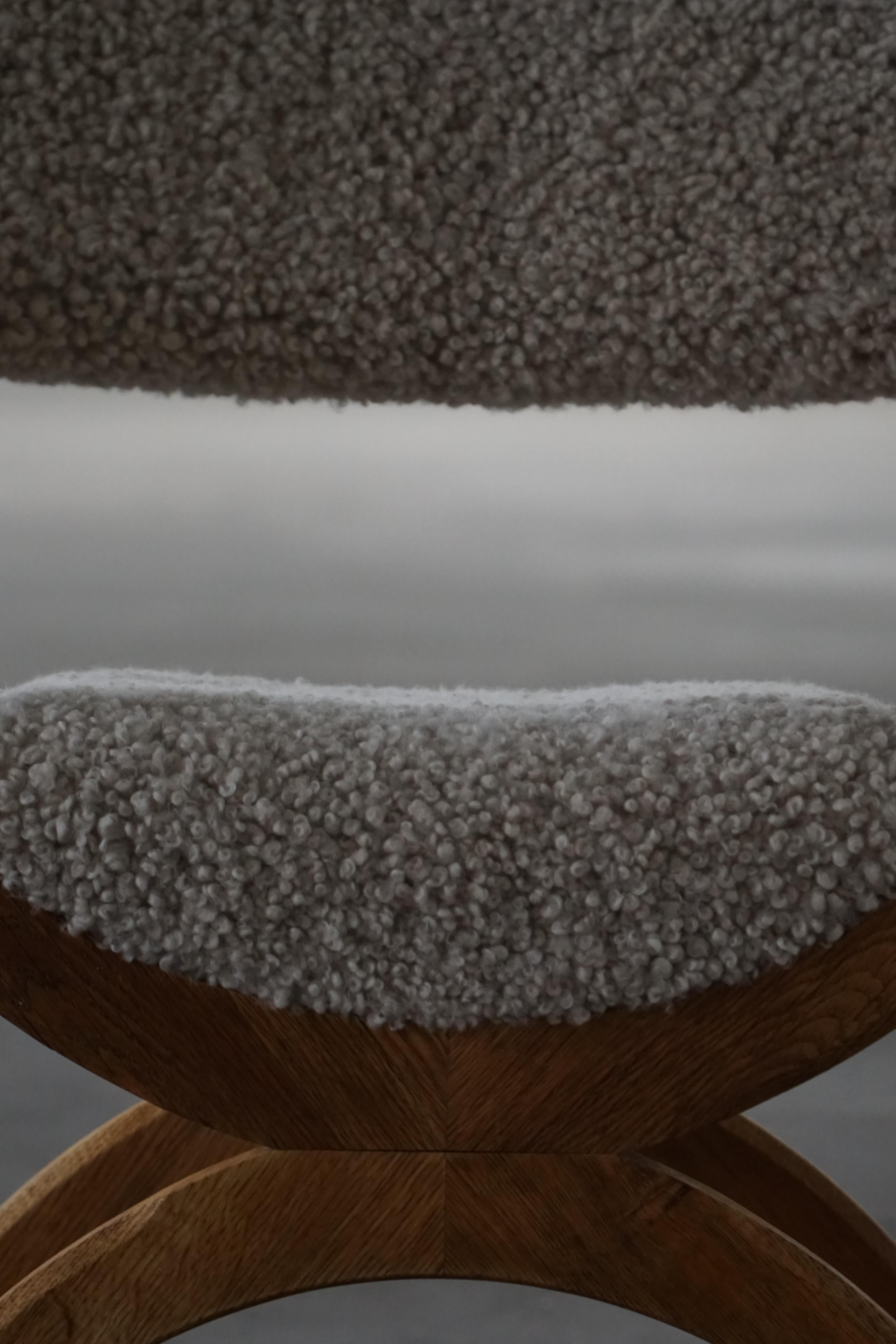 Henning Kjærnulf, Poltrona in Oak e lana d'agnello, modello 