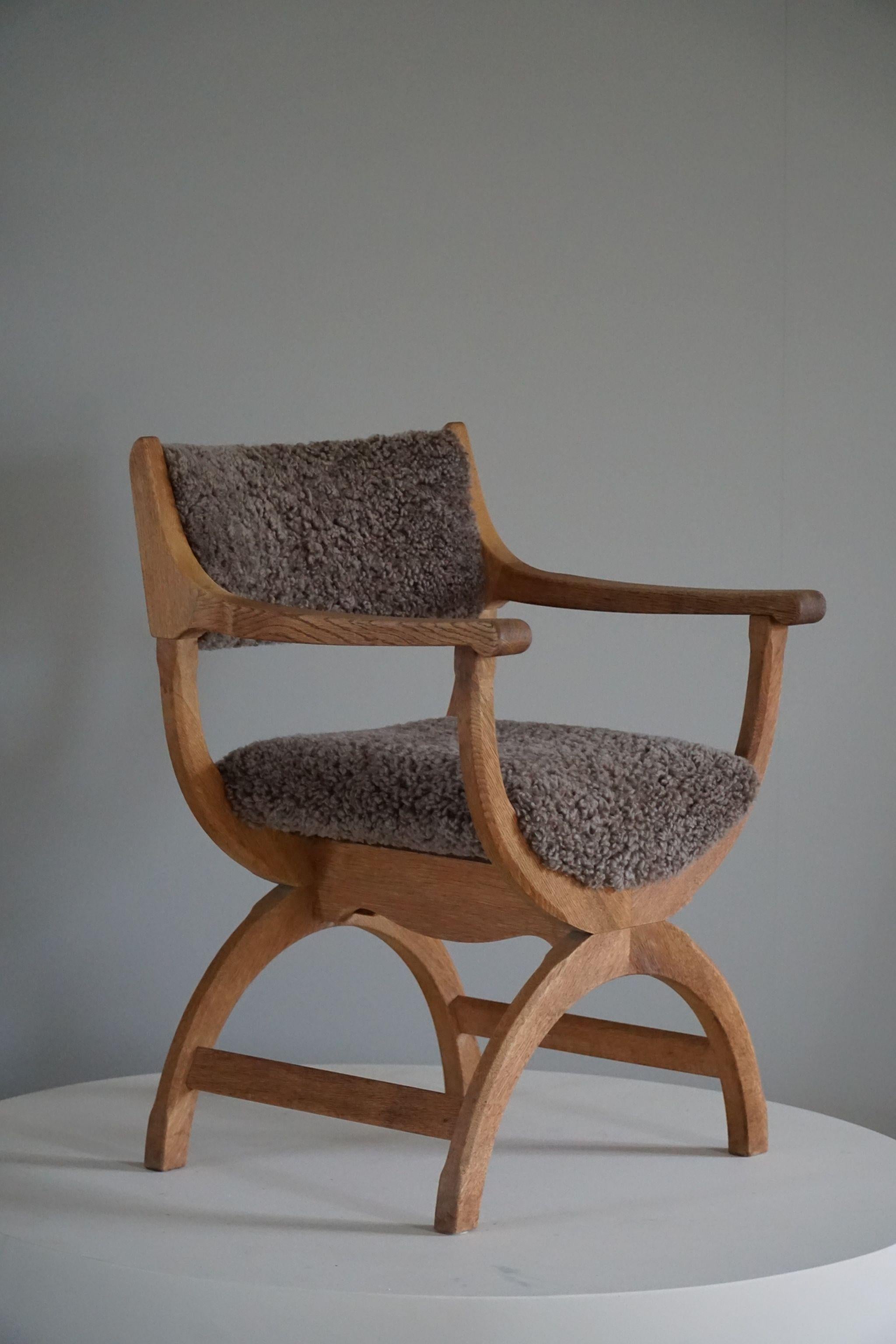 Henning Kjærnulf, fauteuil en Oak et laine d'agneau, modèle 