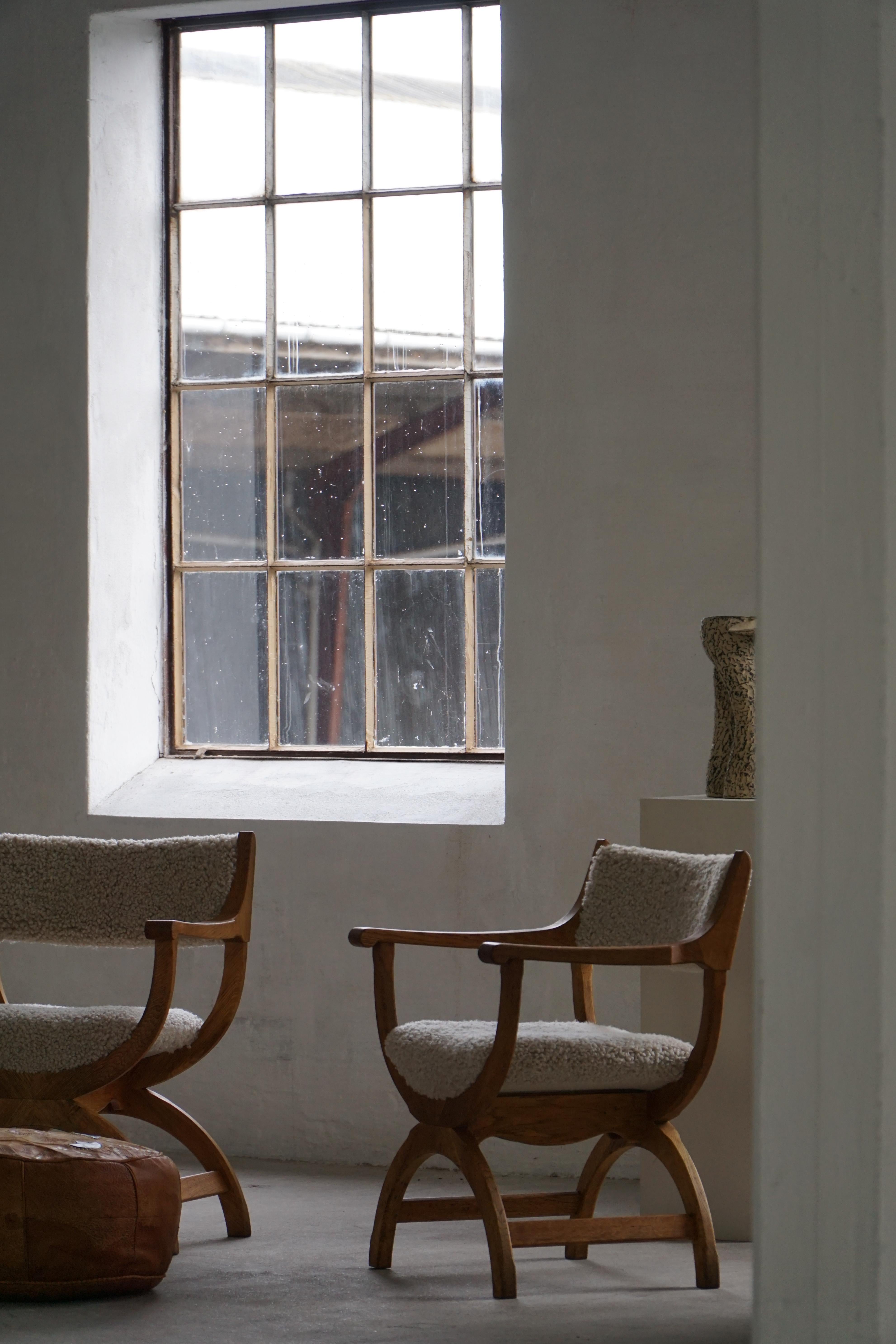 Henning Kjærnulf, Poltrona in Oak e lana d'agnello, modello 