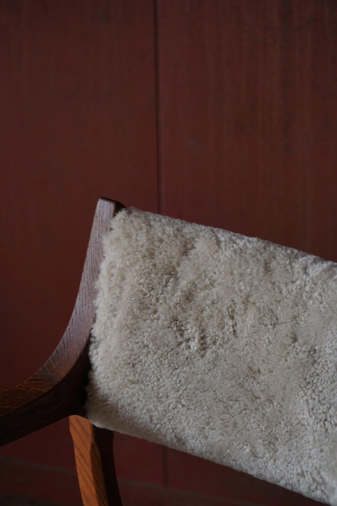 Henning Kjærnulf, fauteuils en Oak et laine d'agneau, Model No. en vente 5