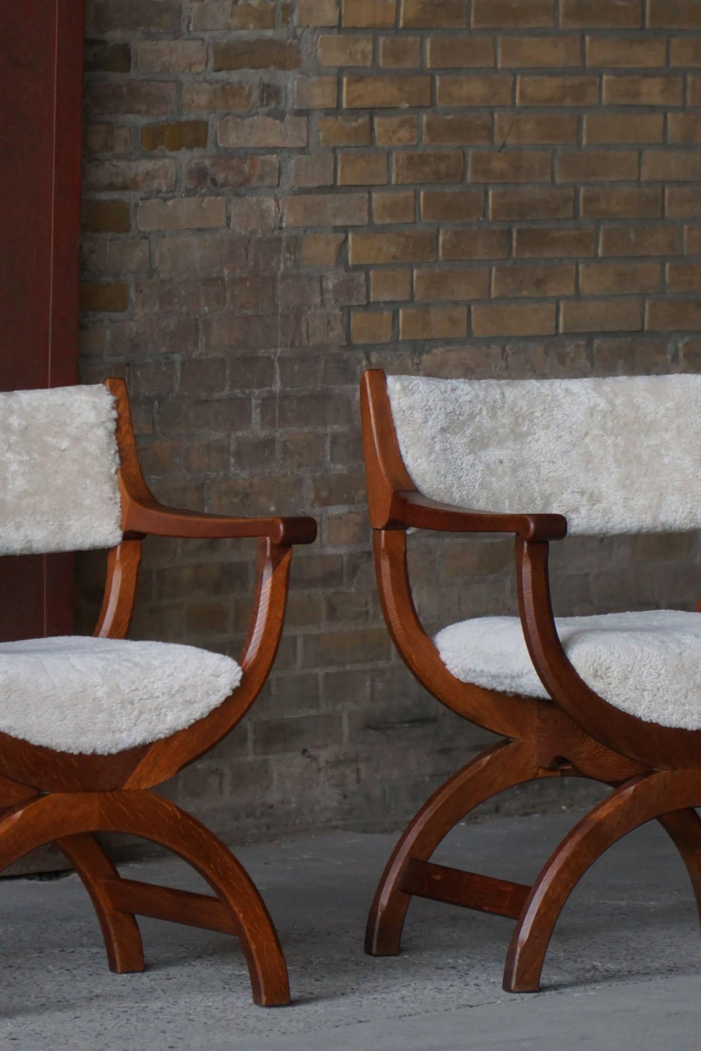 Henning Kjærnulf, fauteuils en Oak et laine d'agneau, Model No. Bon état - En vente à Odense, DK