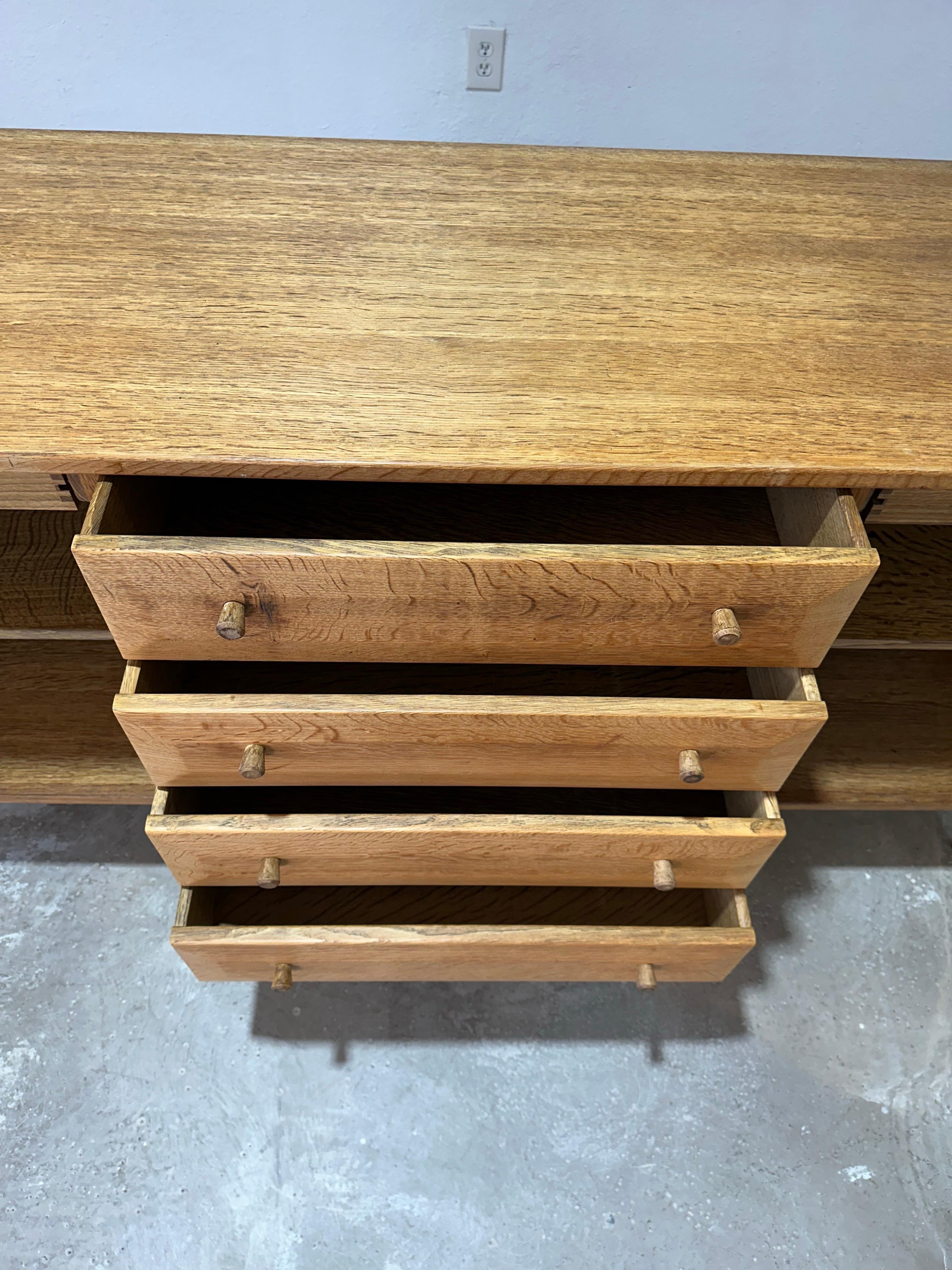 Henning Kjaernulf attrib. Mid Century Danish Oak Carved Brutalist Credenza in vendita 1