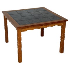 Henning Kjærnulf, Couchtisch mit schwarzen Fliesen, dänischer Mid-Century-Modern-Stil, 1960er Jahre