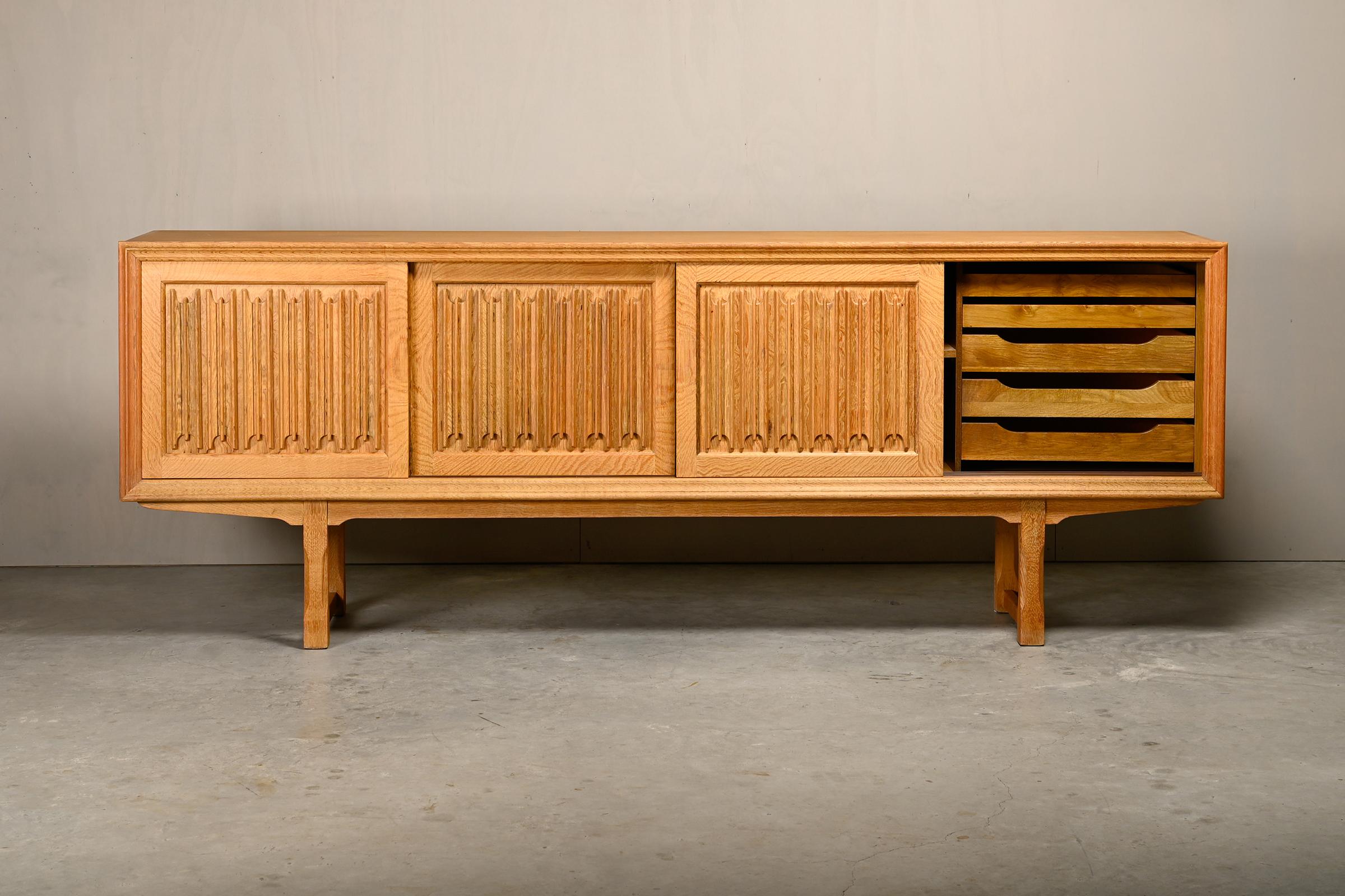 Henning Kjærnulf Danish Brutalist Sideboard in Oak for Nyrup Møbelfabrik, 1960s In Good Condition For Sale In Amsterdam, NL