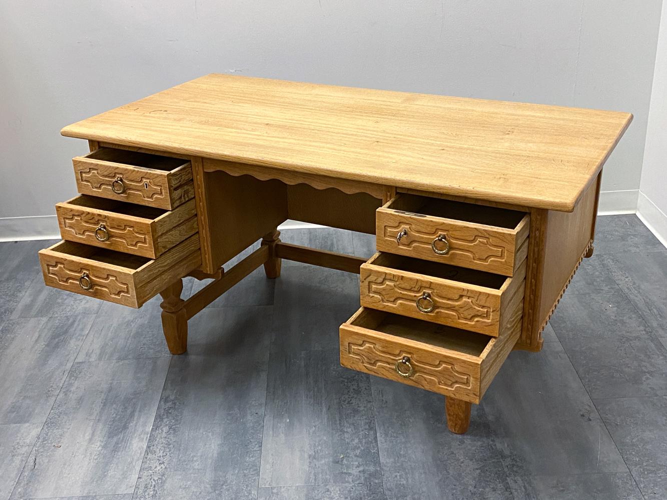 Henning Kjaernulf Danish Mid-Century Carved Oak Desk In Good Condition For Sale In Norwalk, CT