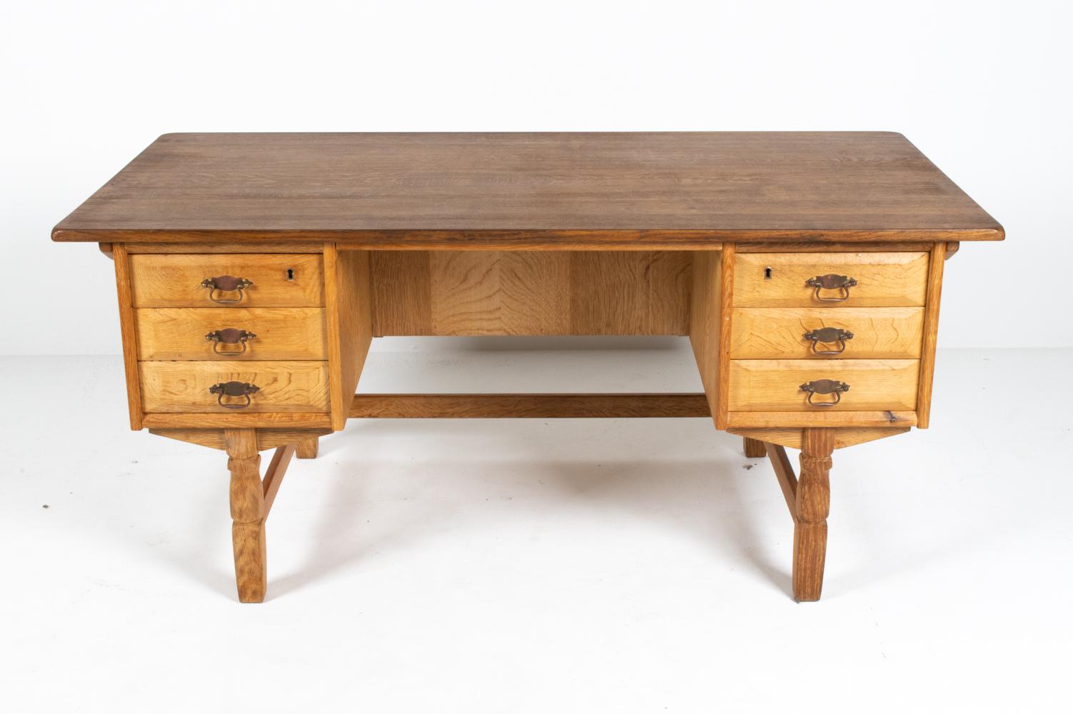 Henning Kjaernulf Danish Mid-Century Oak Desk In Good Condition For Sale In Norwalk, CT