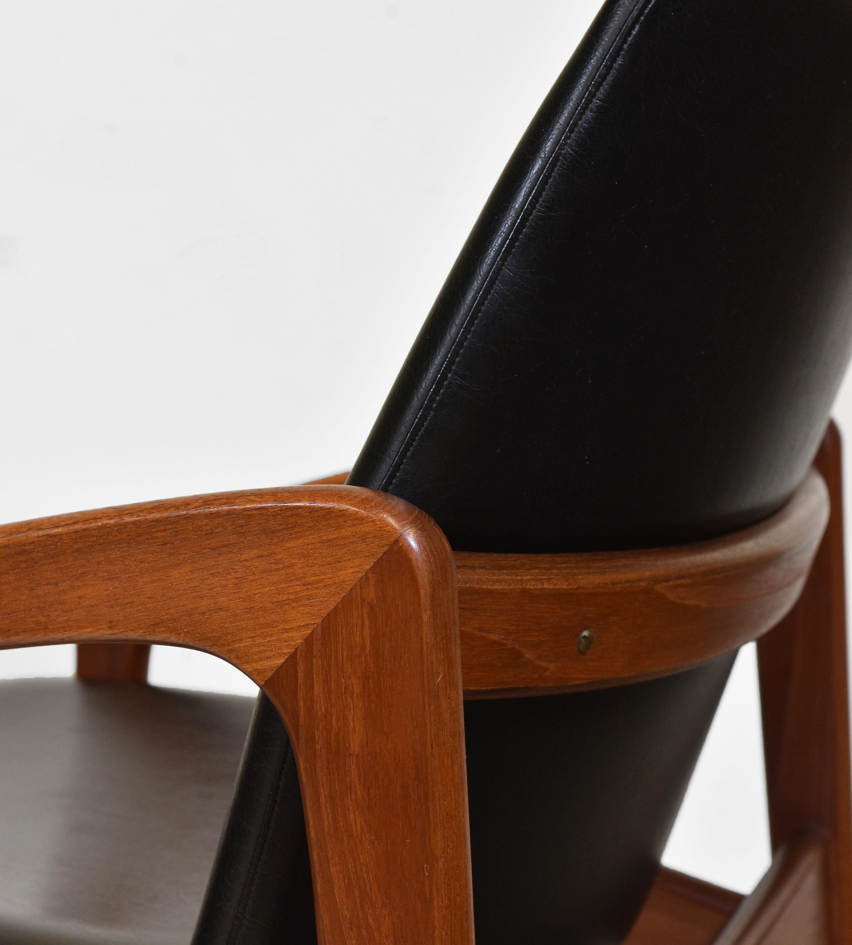 Henning Kjaernulf Danish Mid Century Set of Four Teak Dining Chairs Model 23 In Good Condition In Norwich, GB