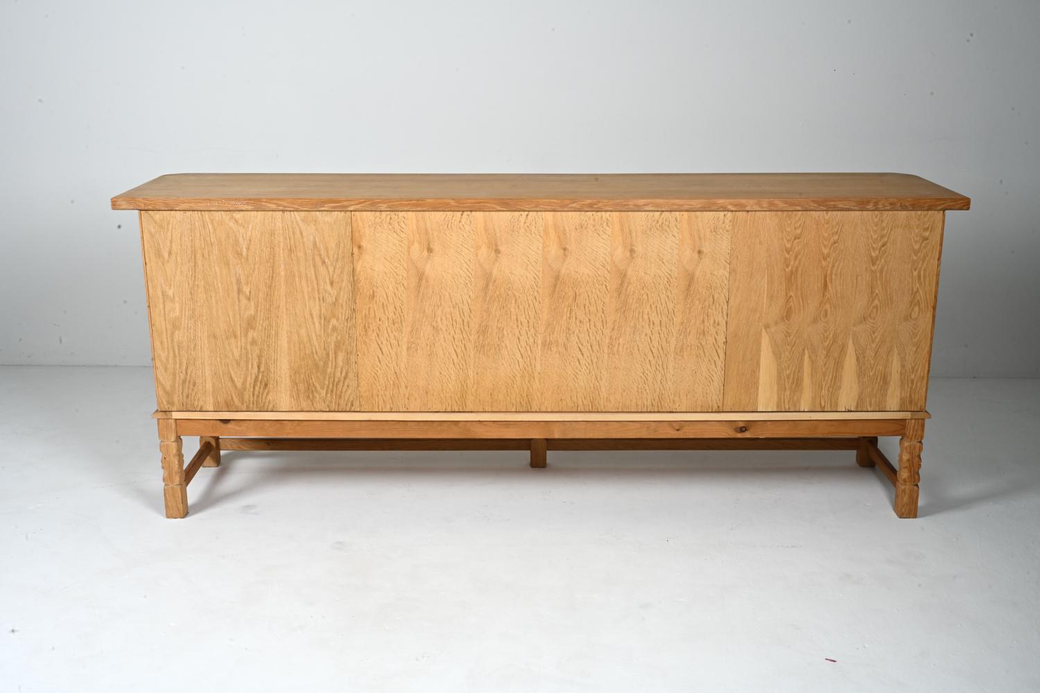 Henning Kjærnulf Dänisches Modernes Sideboard aus weißer Eiche, um 1970 5