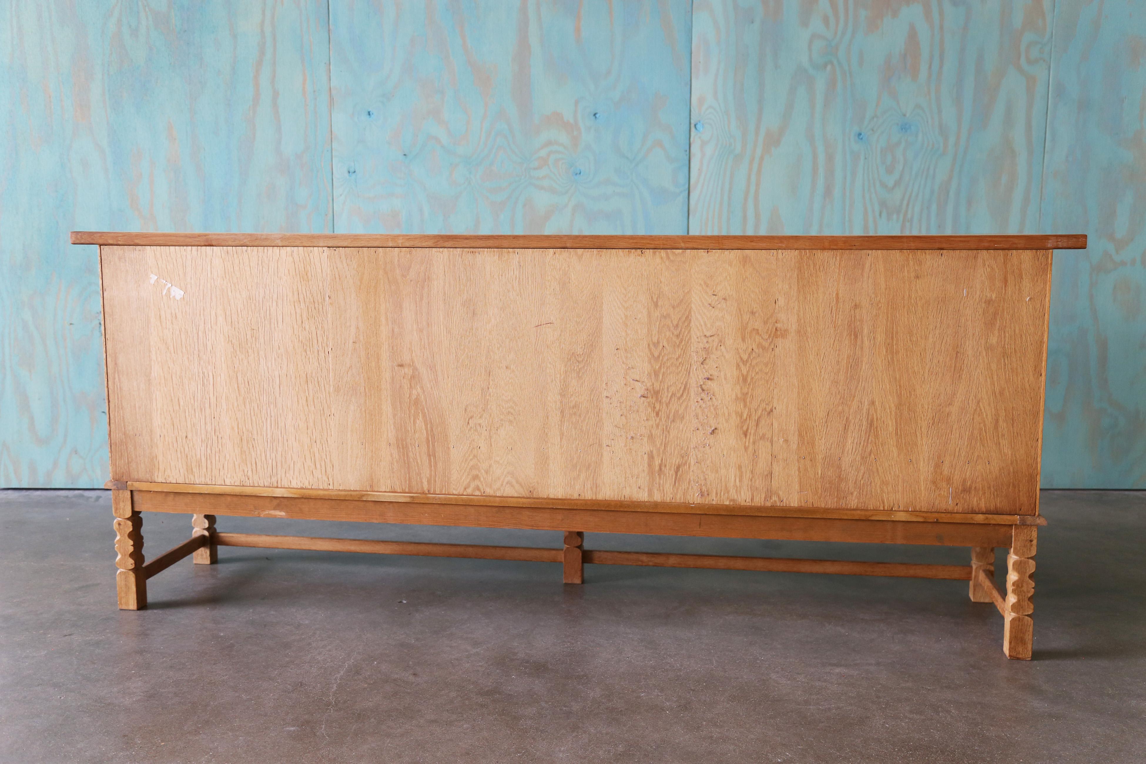 Henning Kjaernulf Danish Quarter Sawn Oak Sideboard Cabinet Danish Modern For Sale 6