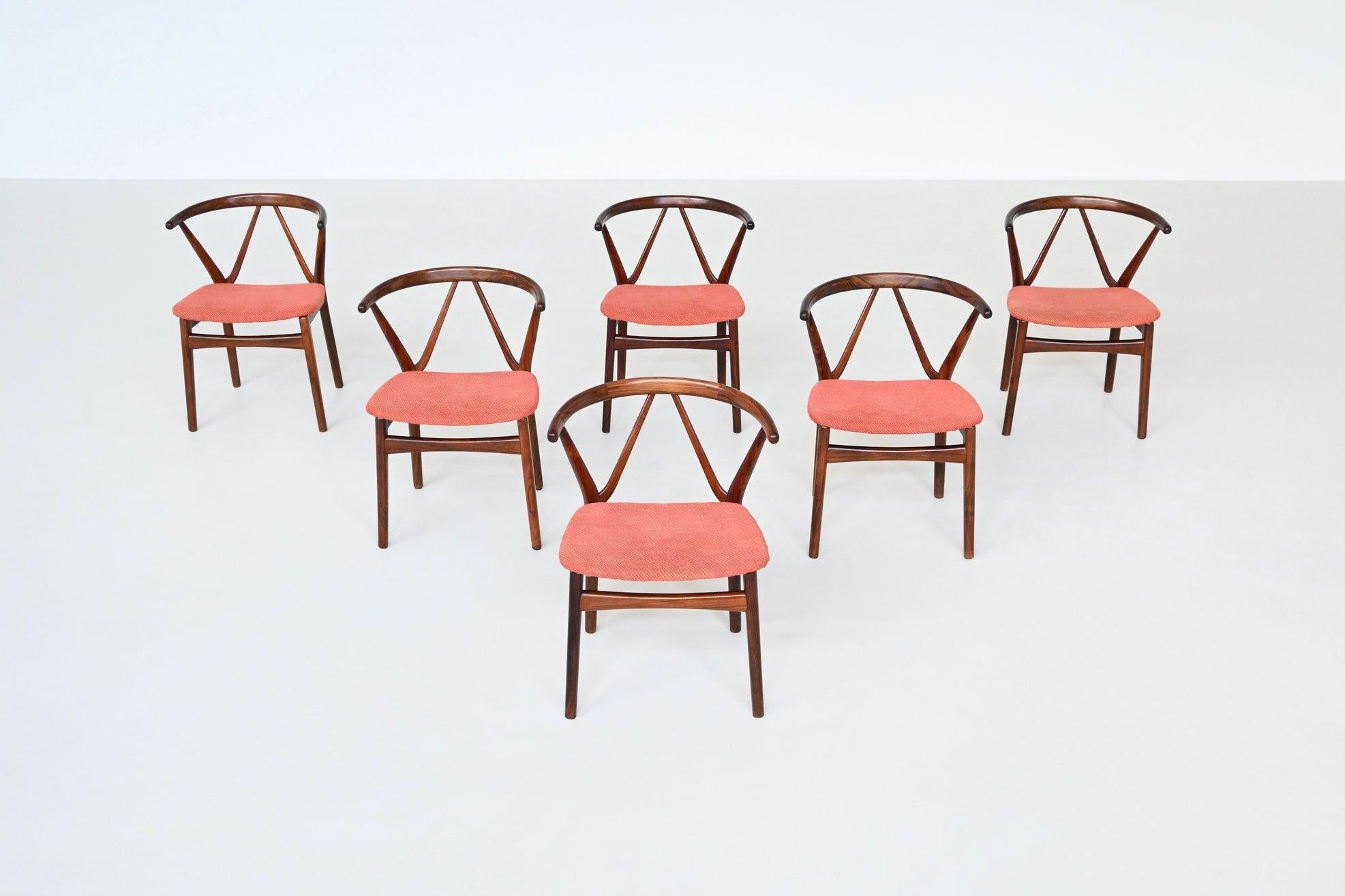 Henning Kjaernulf dining chairs #255 in rosewood Bruno Hansen Denmark 1960 In Good Condition In Etten-Leur, NL