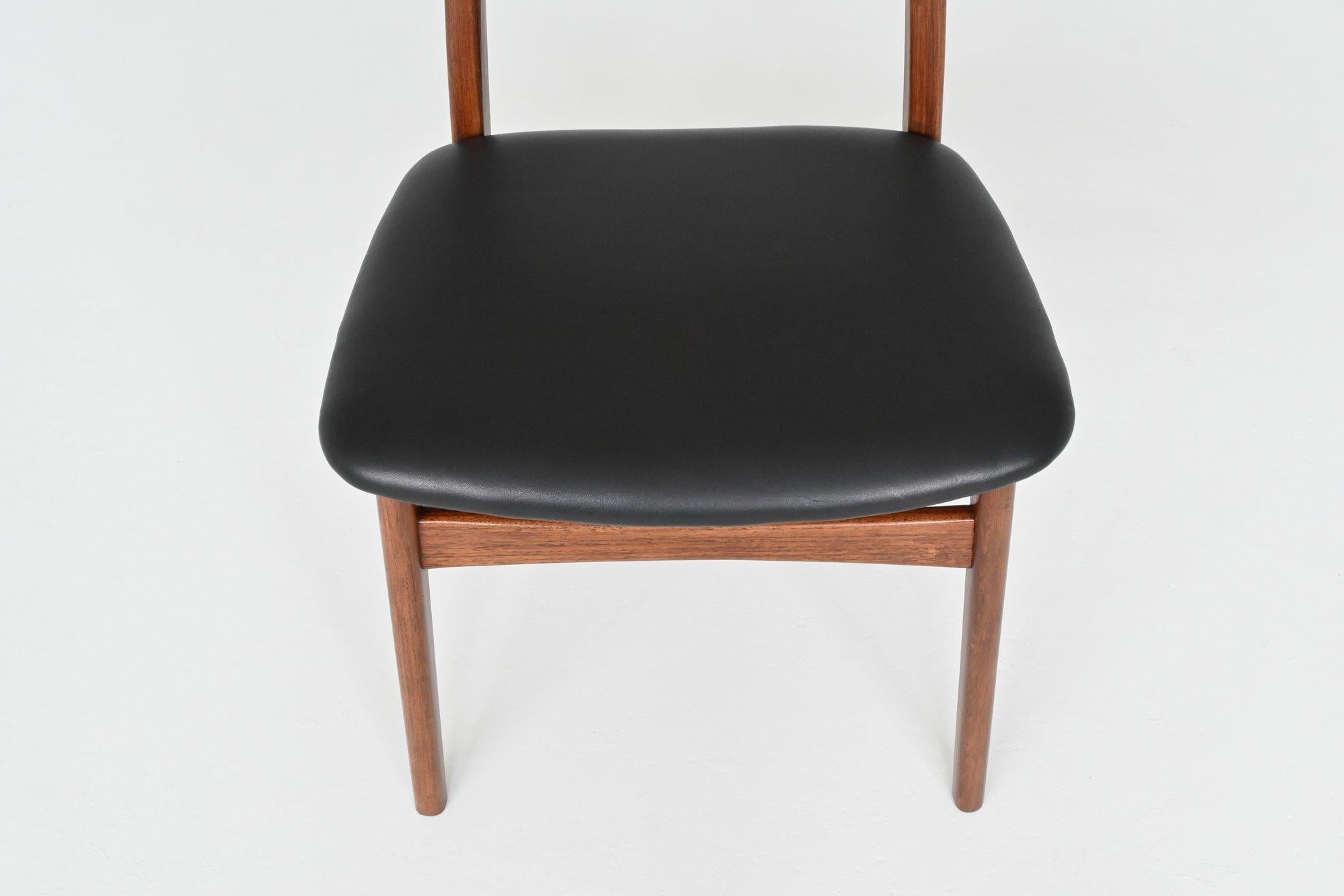 Sedie da pranzo Henning Kjaernulf in teak Bruno Hansen Danimarca 1962 7
