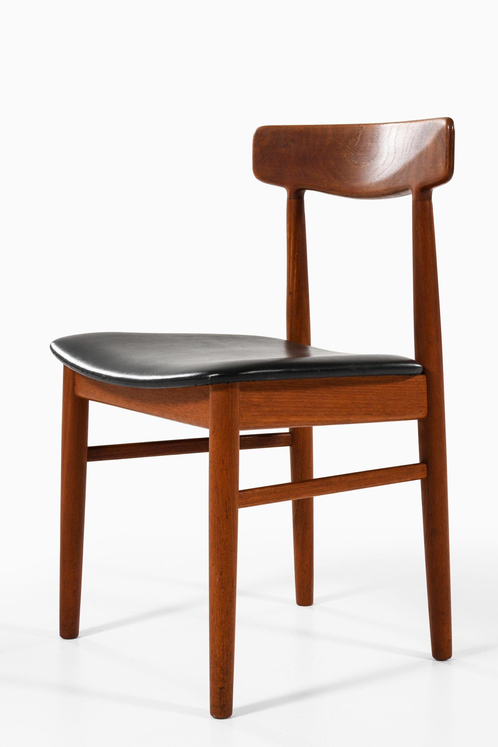 Henning Kjærnulf Dining Chairs Produced by Bruno Hansen in Denmark In Good Condition In Limhamn, Skåne län