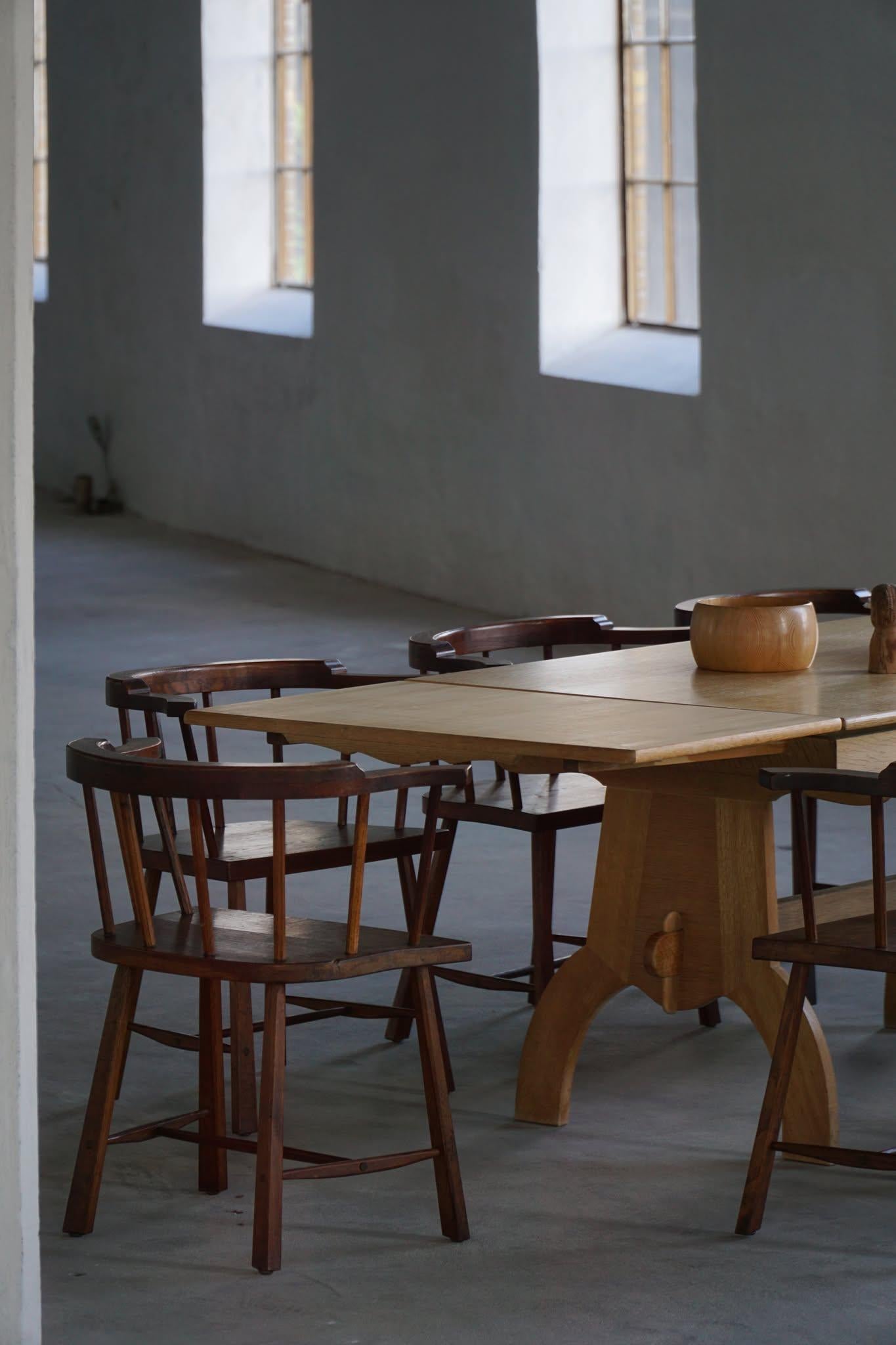 Henning Kjærnulf, Table de salle à manger à rallonge en Oak, Moderne danois, milieu du 20e siècle en vente 4