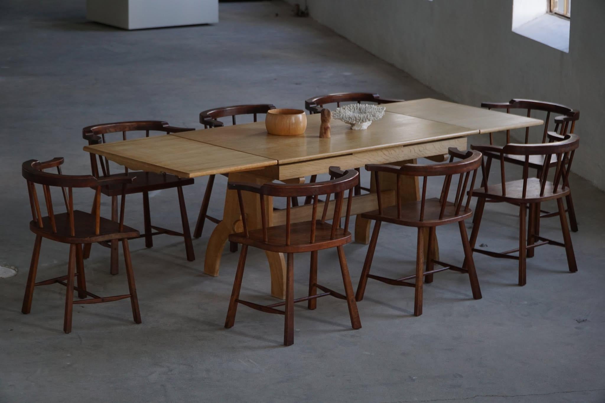 Henning Kjærnulf, Table de salle à manger à rallonge en Oak, Moderne danois, milieu du 20e siècle en vente 2
