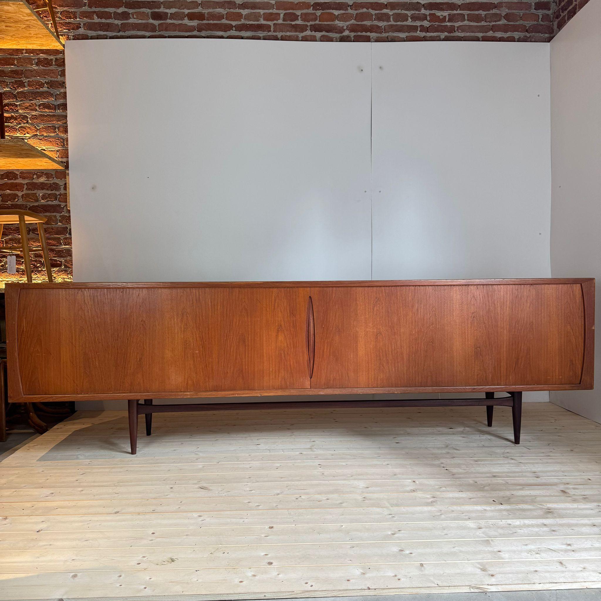 Mid-Century Modern Henning Kjaernulf for Bruno Hansen, teak sideboard, Denmark 1960 For Sale