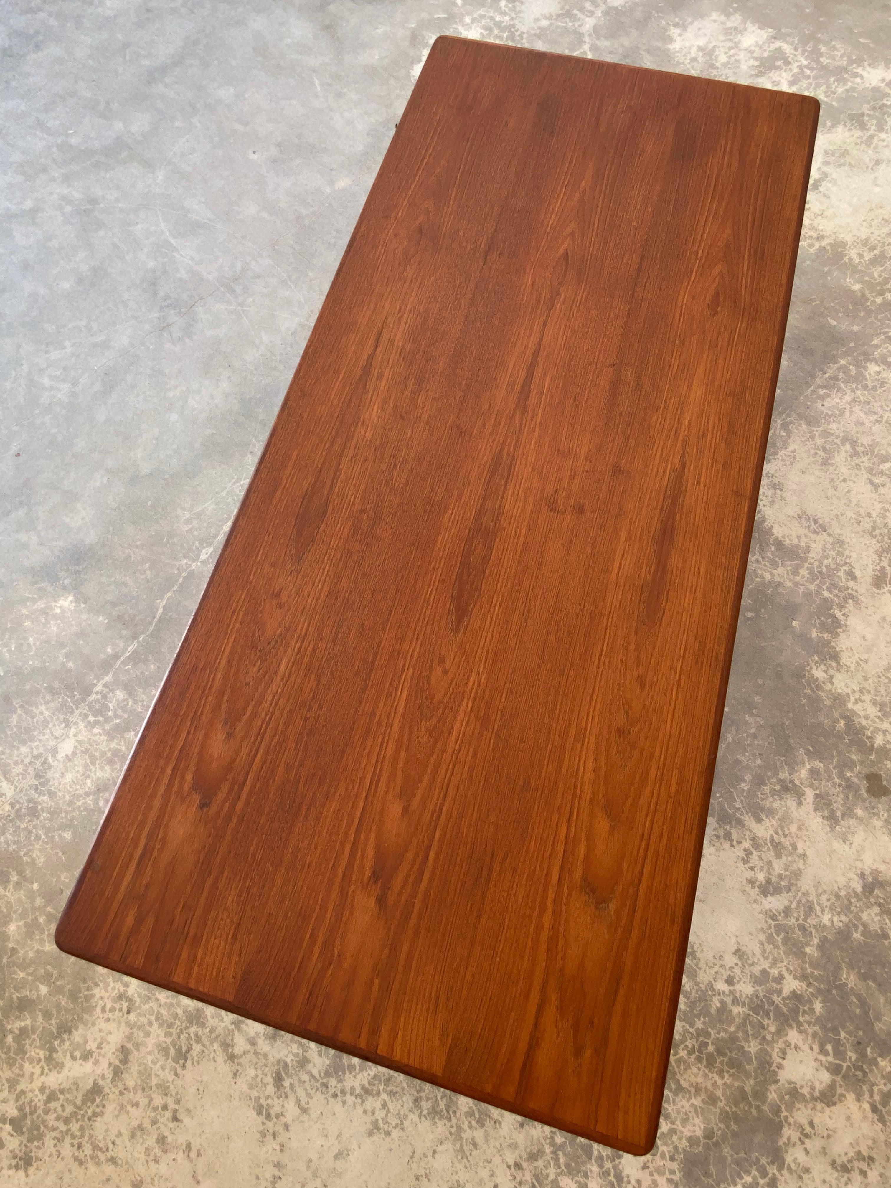 Henning Kjærnulf for Vejle Mobelfabrik Teak Coffee Table For Sale 2