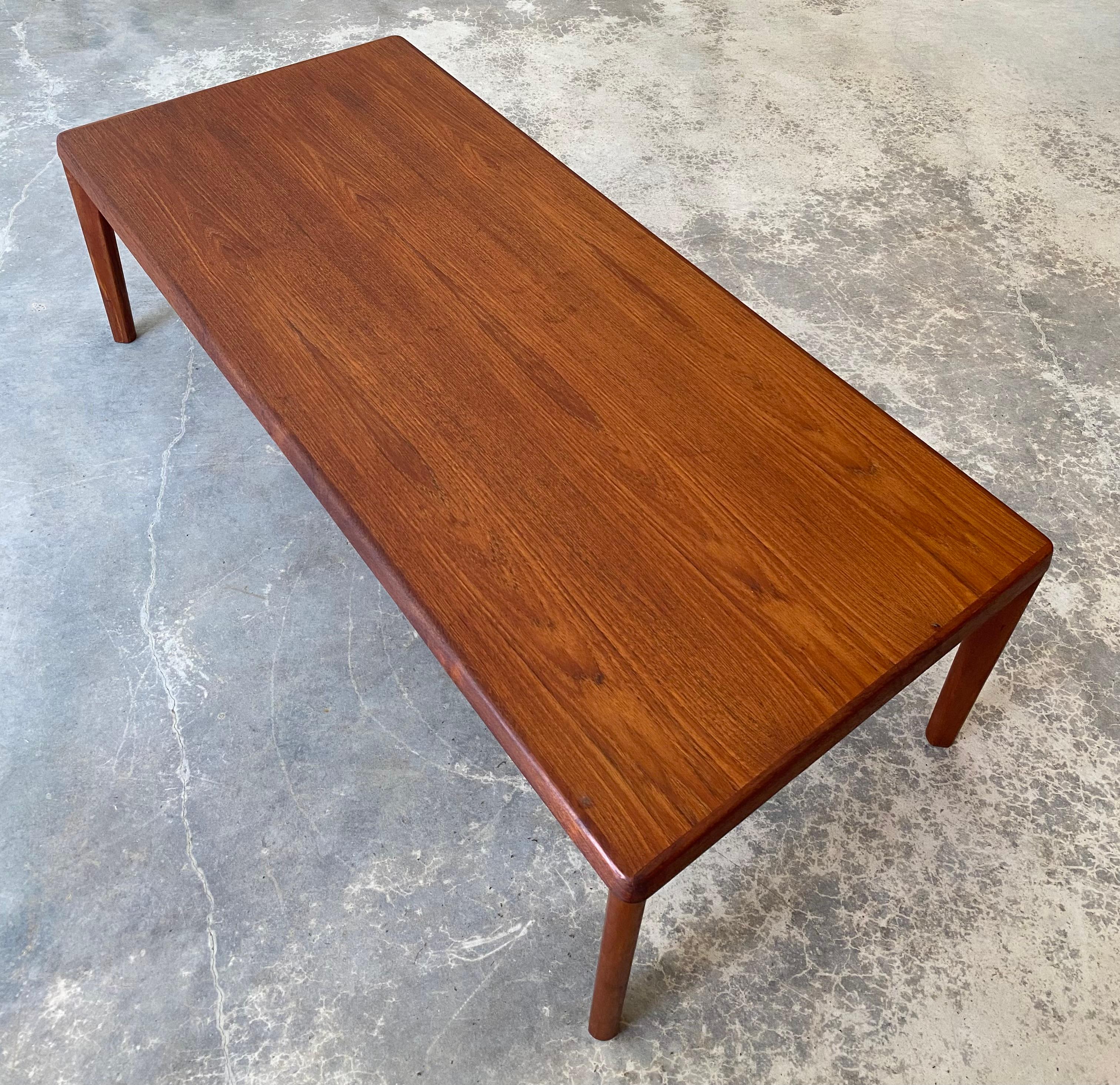 Henning Kjærnulf for Vejle Mobelfabrik Teak Coffee Table For Sale 4