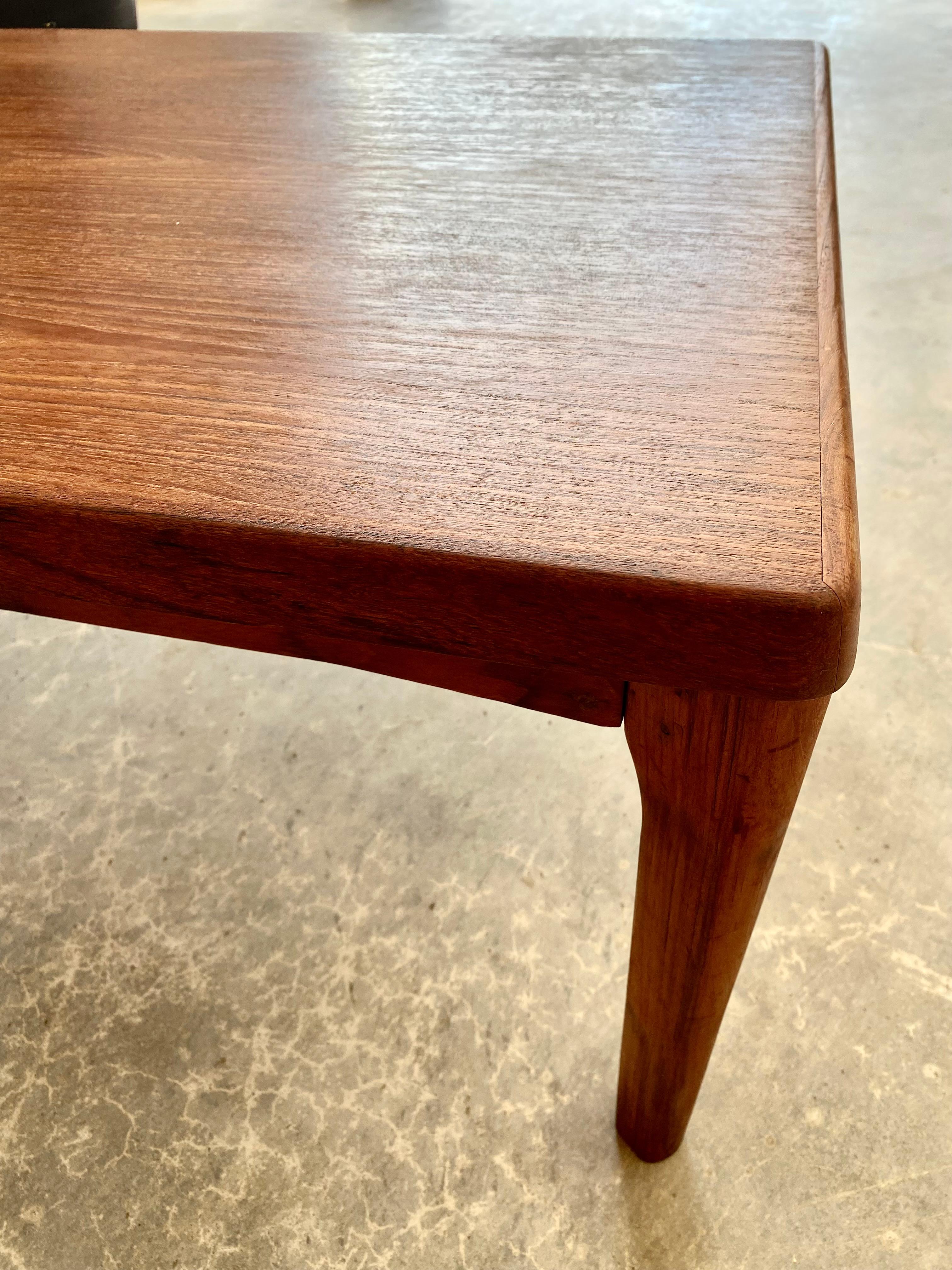 Henning Kjærnulf for Vejle Mobelfabrik Teak Coffee Table In Good Condition For Sale In Round Top, TX