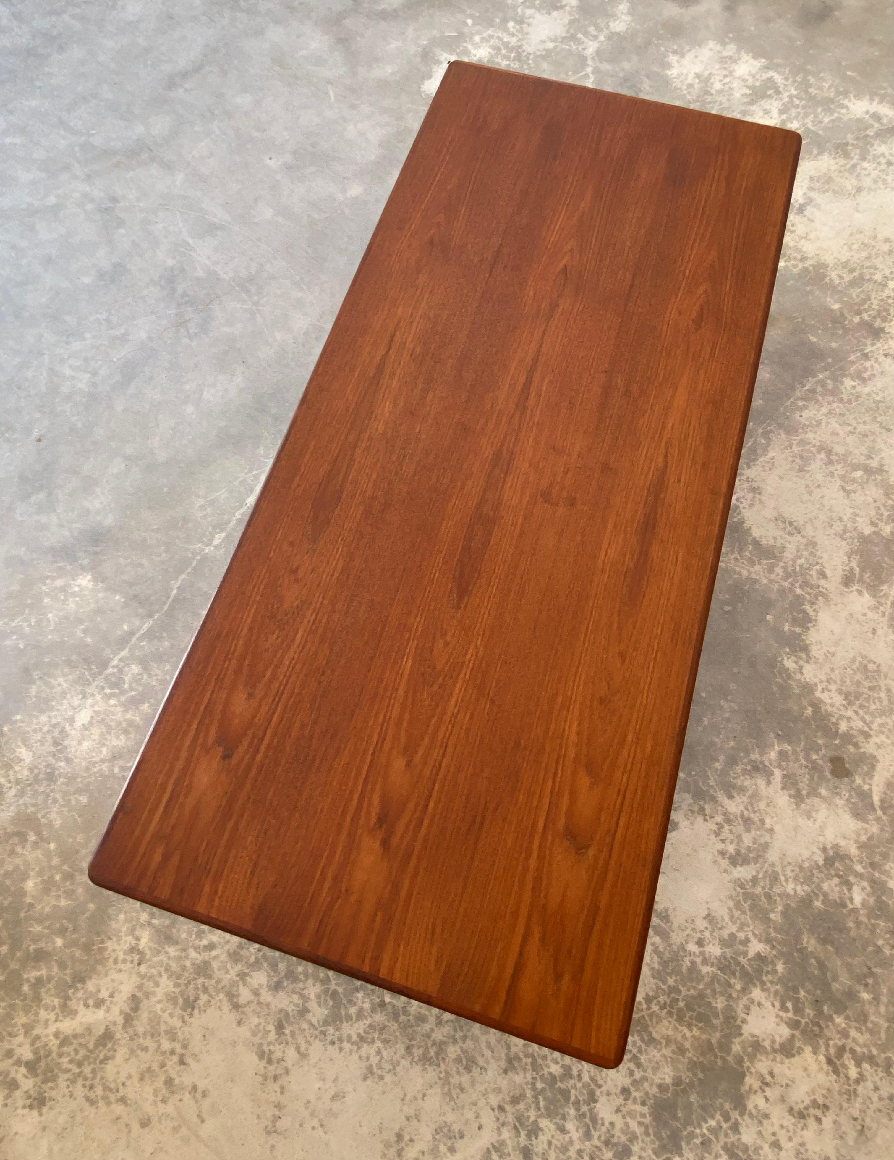 Henning Kjærnulf for Vejle Mobelfabrik Teak Coffee Table For Sale 1