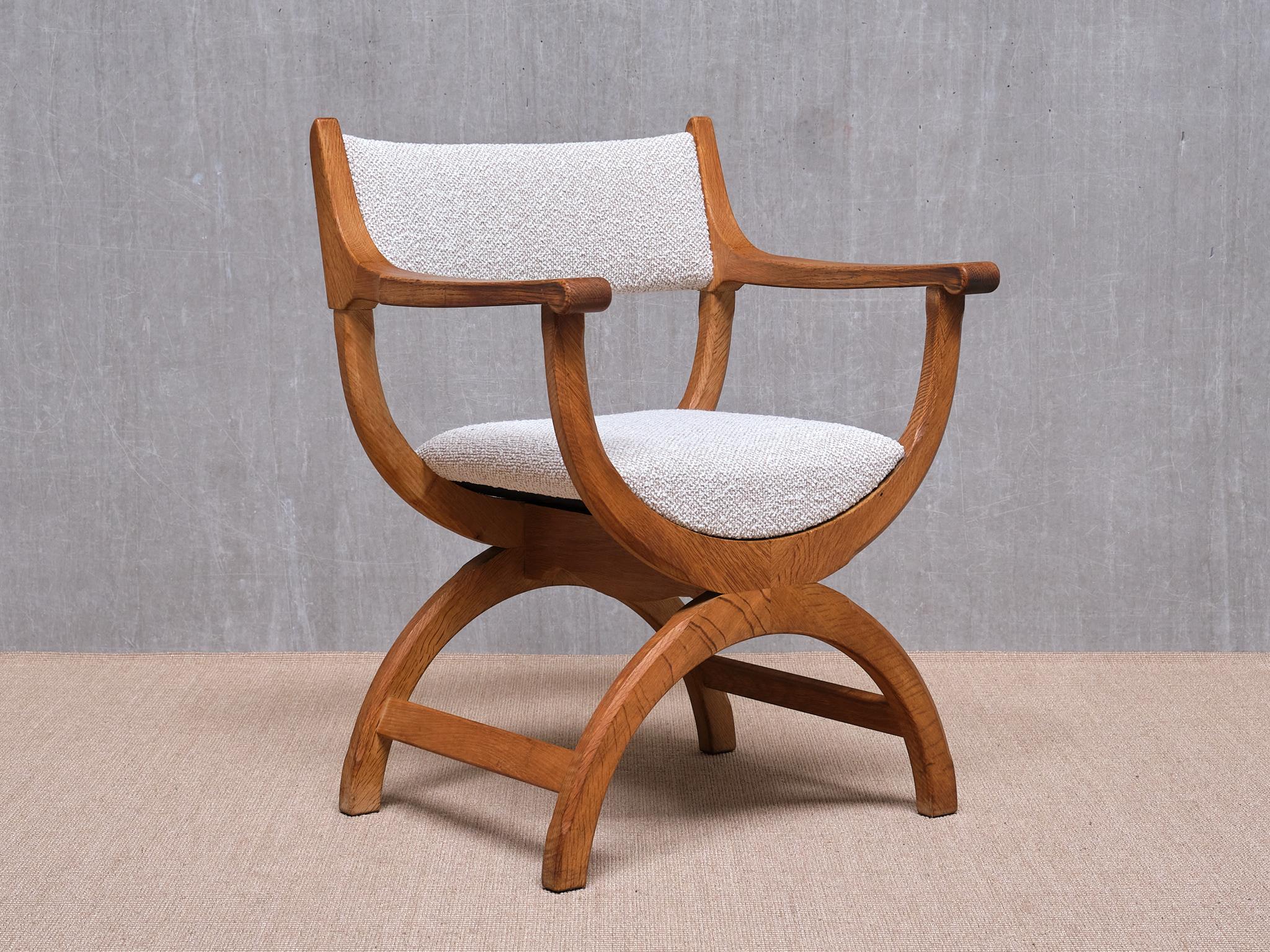Henning Kjærnulf 'Kurul' Armchair in Oak and Rubelli Bouclé, Denmark, 1960s In Good Condition For Sale In The Hague, NL