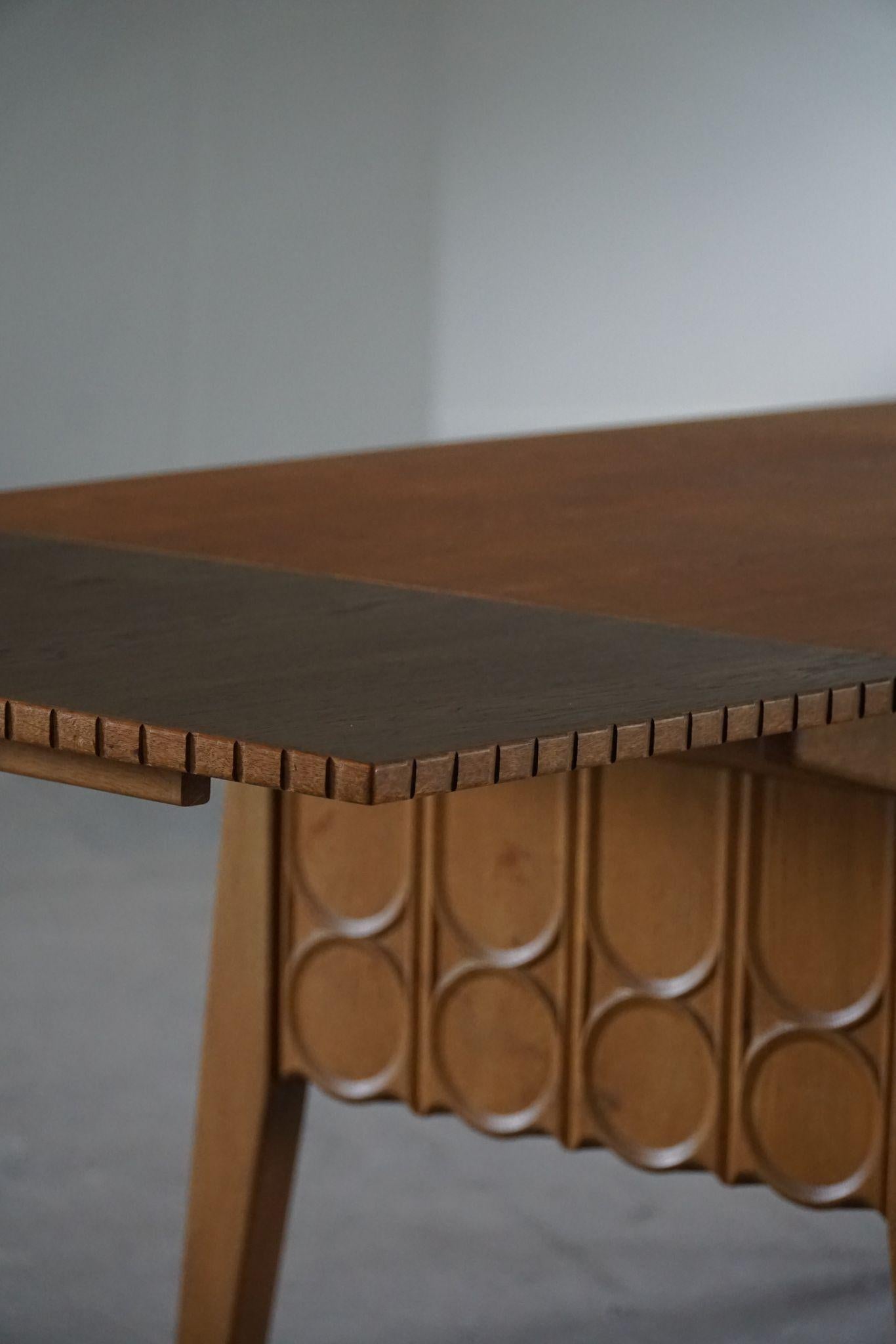 Henning Kjærnulf, Dänischer rechteckiger Tisch aus der Mitte des Jahrhunderts in Eiche, hergestellt in den 1960er Jahren im Angebot 5