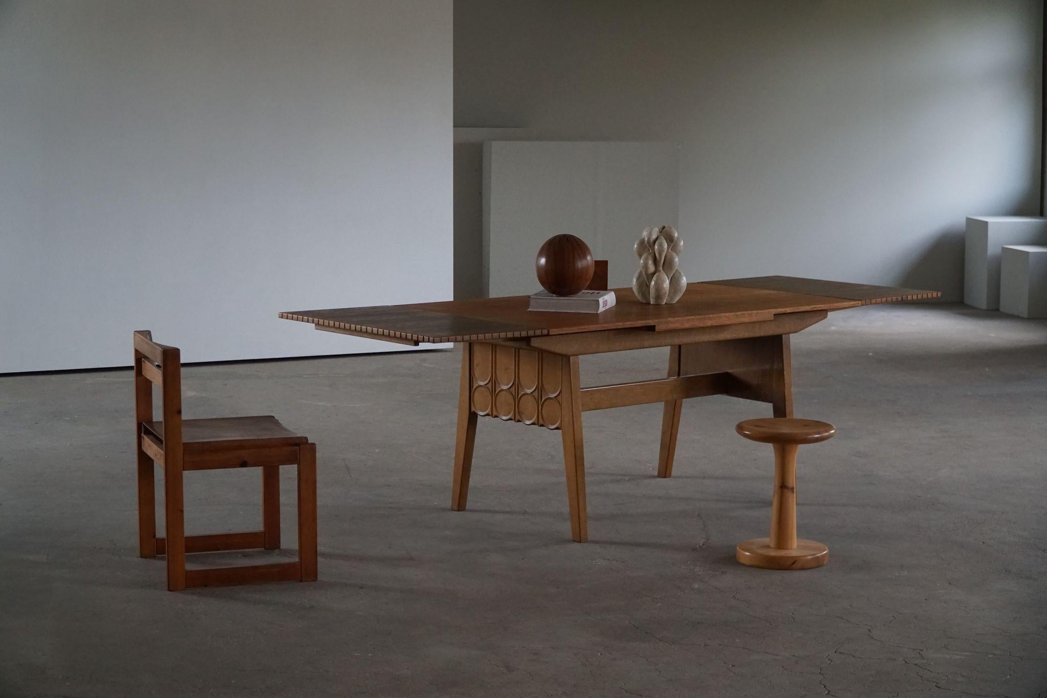 Henning Kjærnulf, Dänischer rechteckiger Tisch aus der Mitte des Jahrhunderts in Eiche, hergestellt in den 1960er Jahren (Skandinavische Moderne) im Angebot