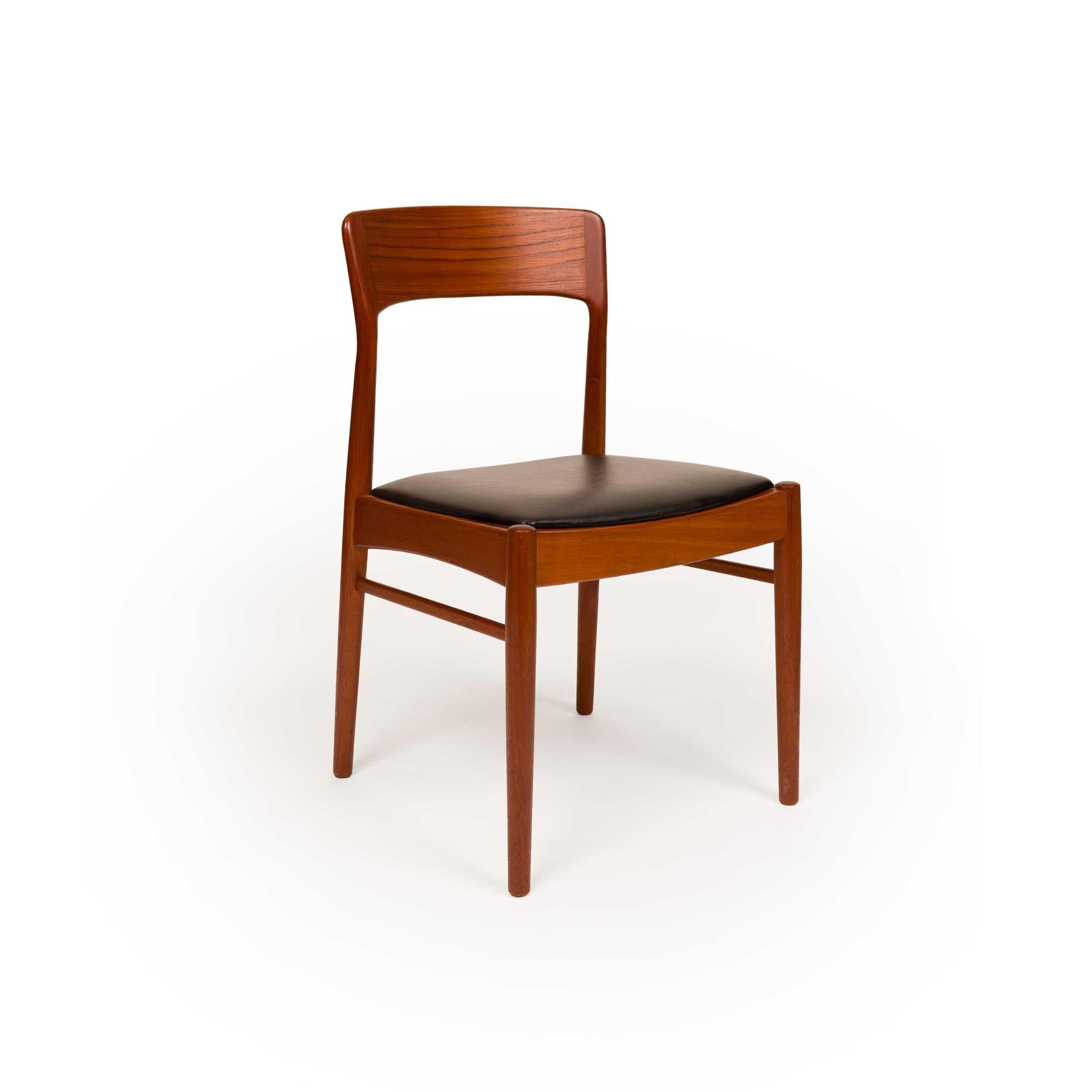 Danish Henning Kjaernulf Model 26 Dining Chairs for Korup Stolefabrik, 1960s Set of Six For Sale