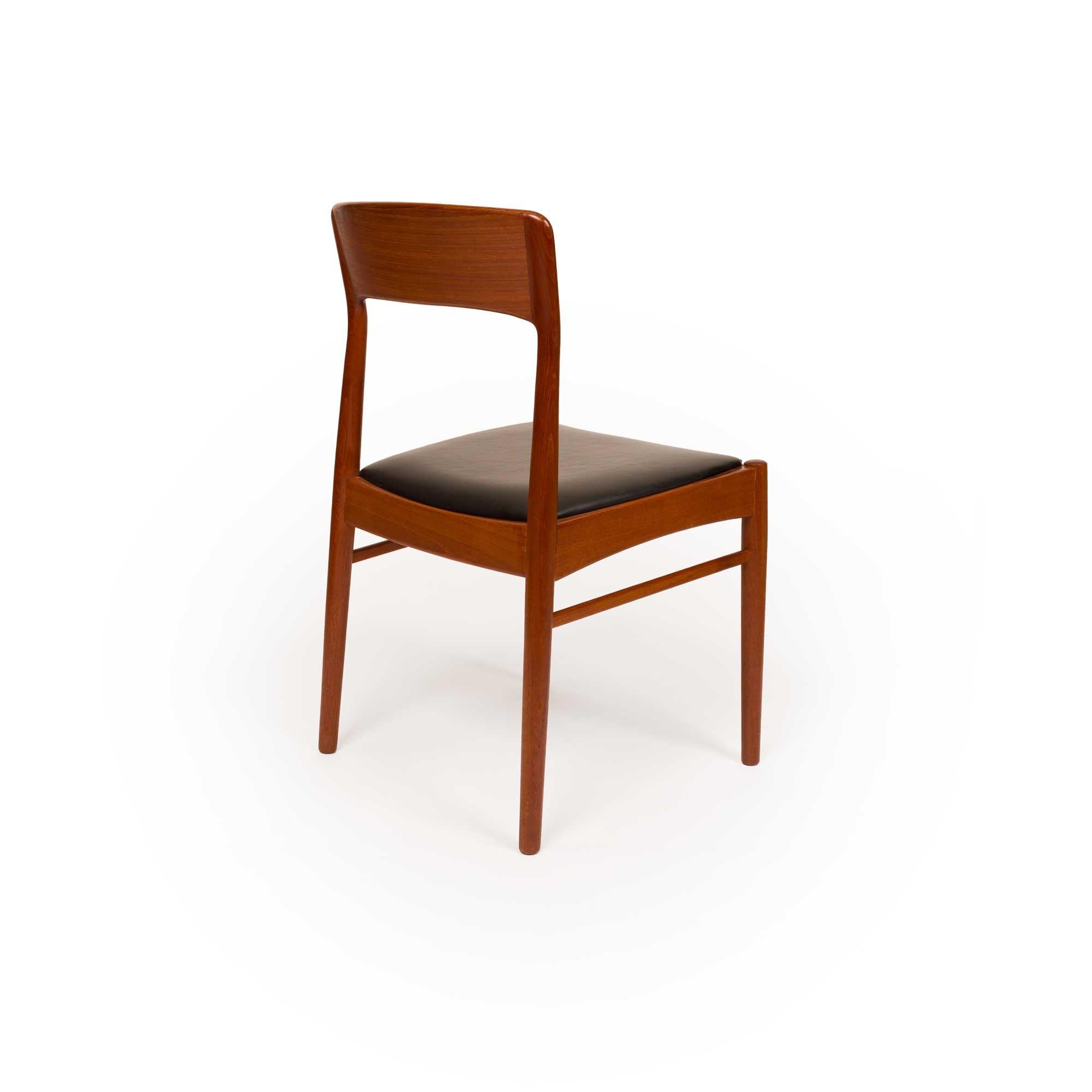 20th Century Henning Kjaernulf Model 26 Dining Chairs for Korup Stolefabrik, 1960s Set of Six For Sale