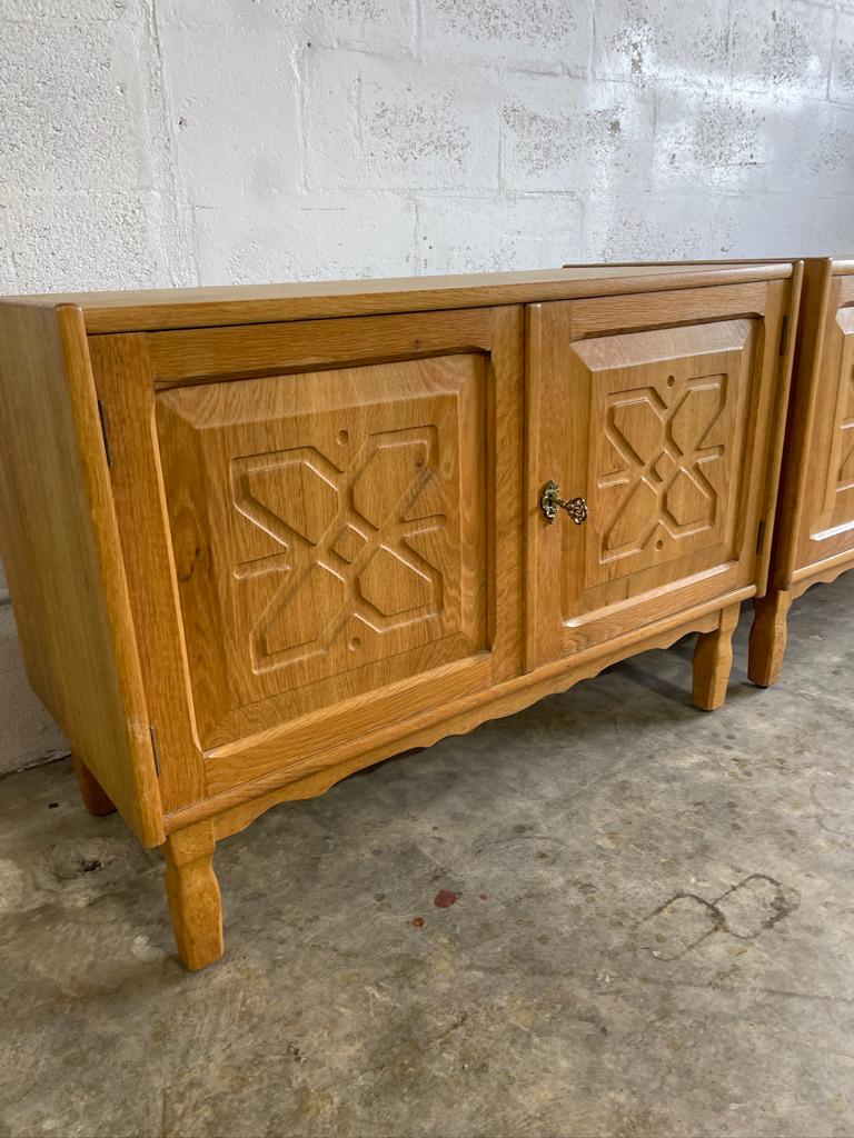 Danois Tables d'appoint ou de chevet danoises brutalistes en Oak Kjaernulf en vente