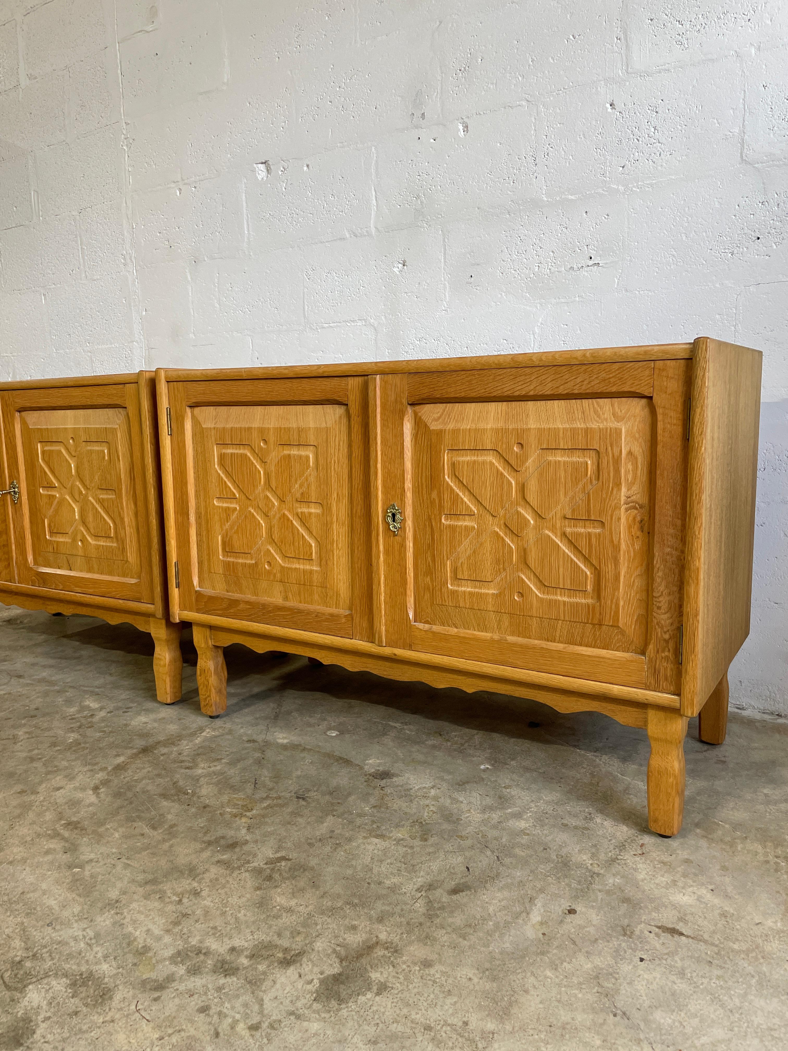 Tables d'appoint ou de chevet danoises brutalistes en Oak Kjaernulf Bon état - En vente à Fort Lauderdale, FL