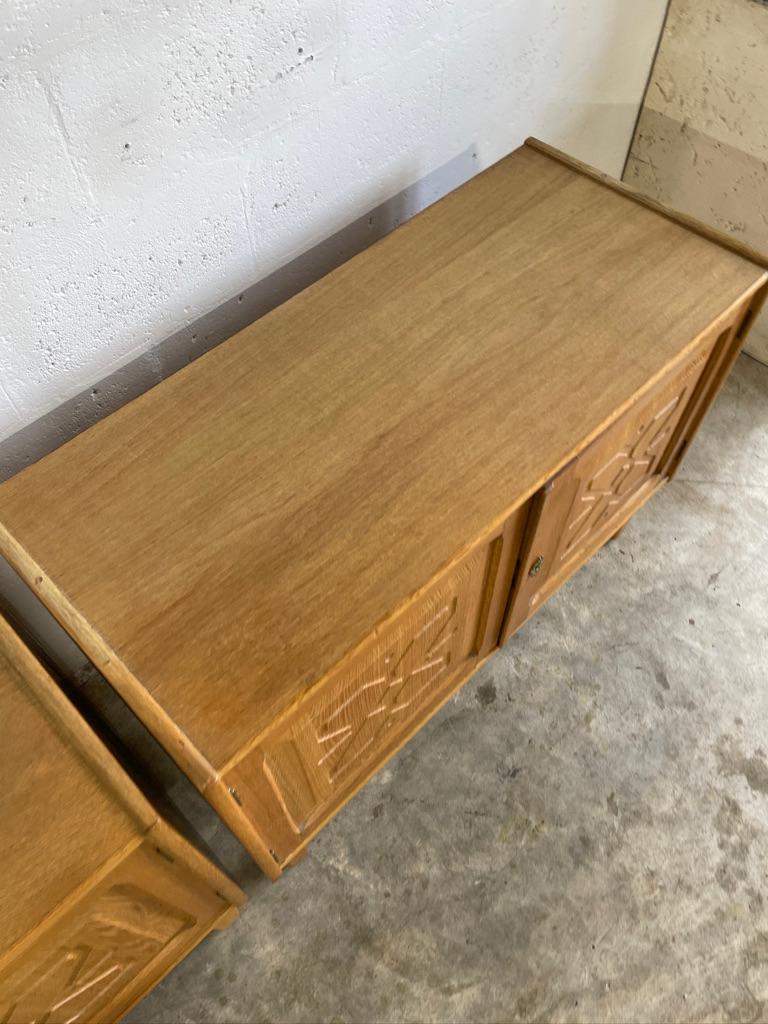 Milieu du XXe siècle Tables d'appoint ou de chevet danoises brutalistes en Oak Kjaernulf en vente