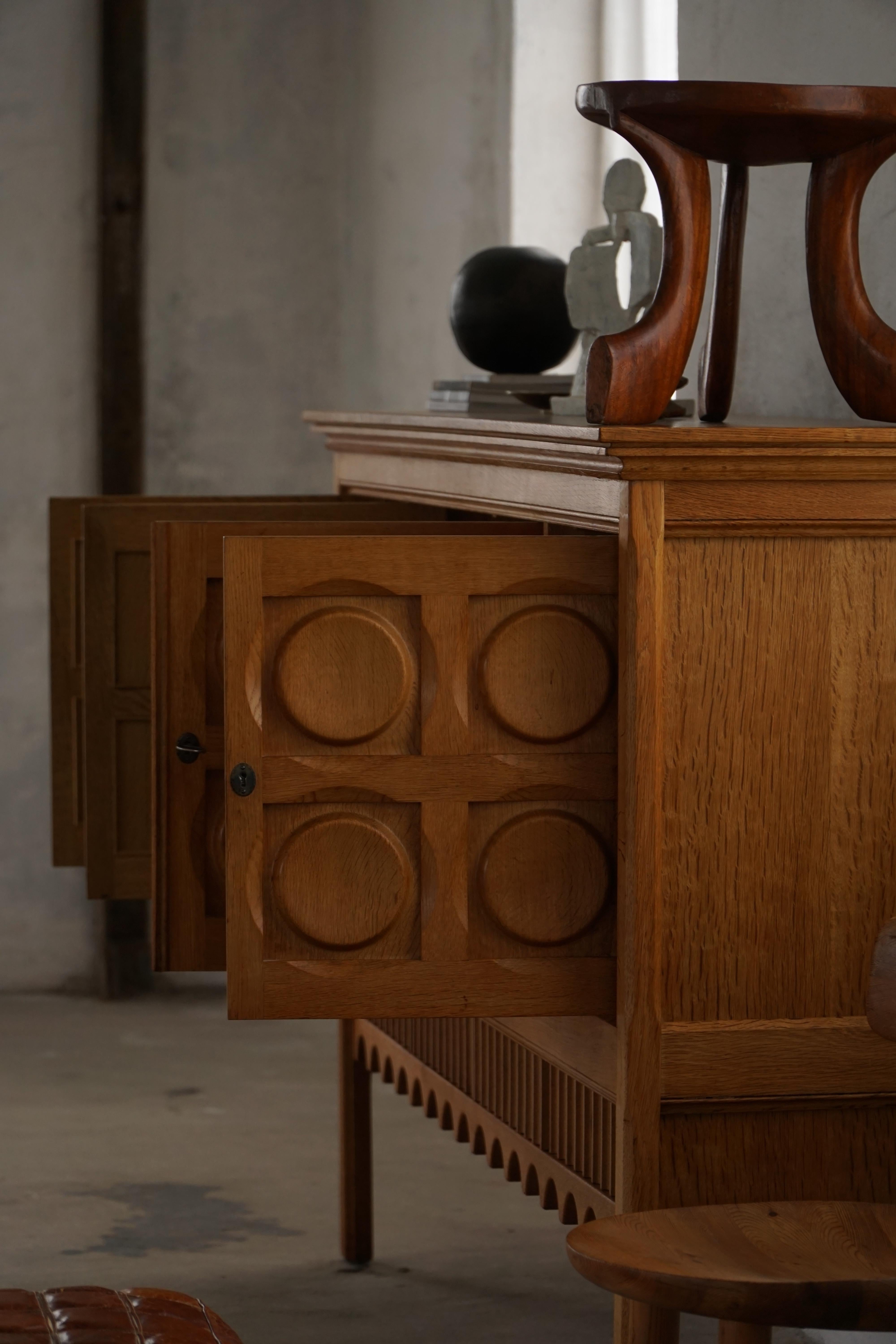 Henning Kjærnulf, Credenza in Oak, metà secolo danese, Nyrup Møbelfabrik, 1960s in vendita 6