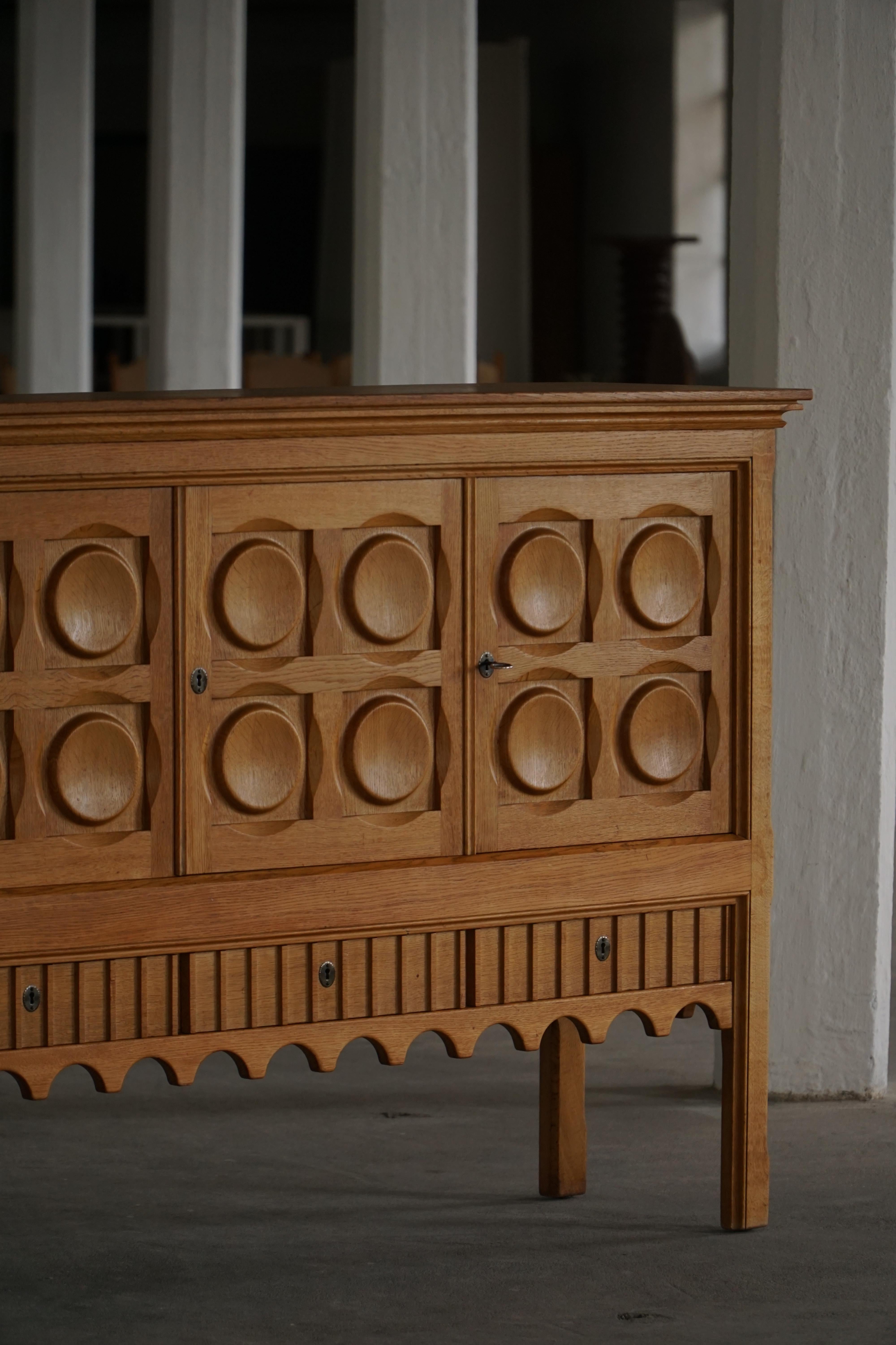 Henning Kjærnulf, Credenza in Oak, metà secolo danese, Nyrup Møbelfabrik, 1960s in vendita 11