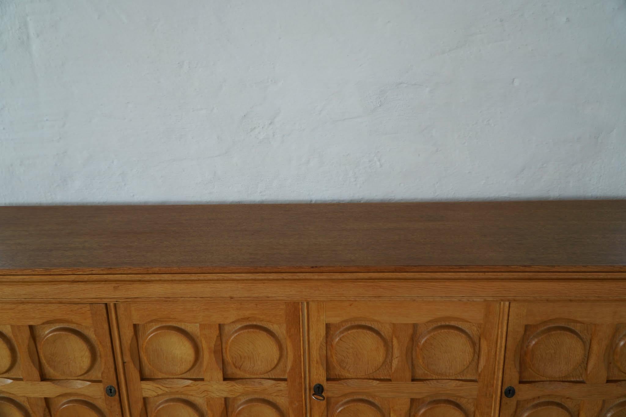 Henning Kjærnulf, Credenza in Oak, metà secolo danese, Nyrup Møbelfabrik, 1960s in vendita 13
