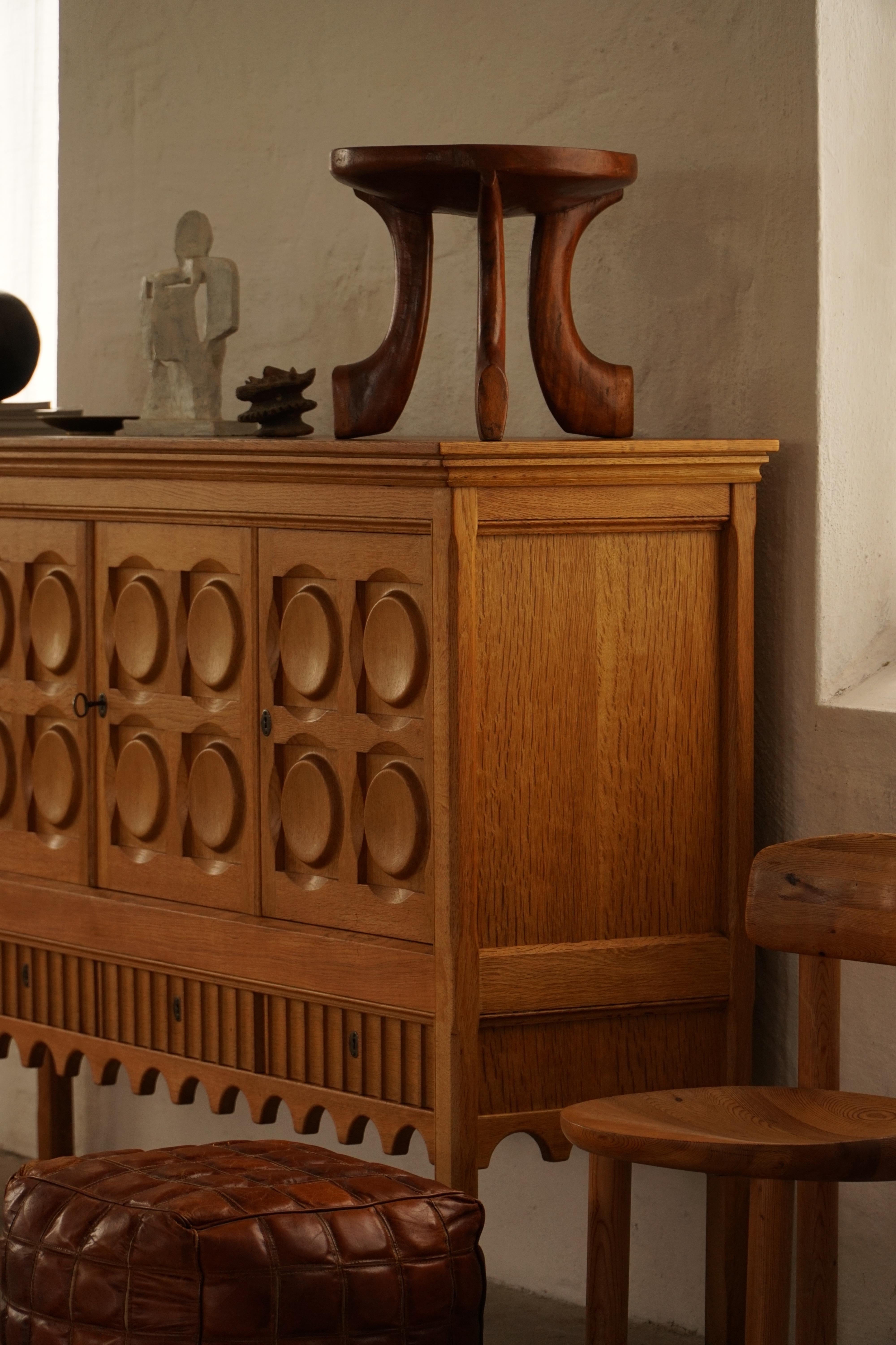 XX secolo Henning Kjærnulf, Credenza in Oak, metà secolo danese, Nyrup Møbelfabrik, 1960s in vendita