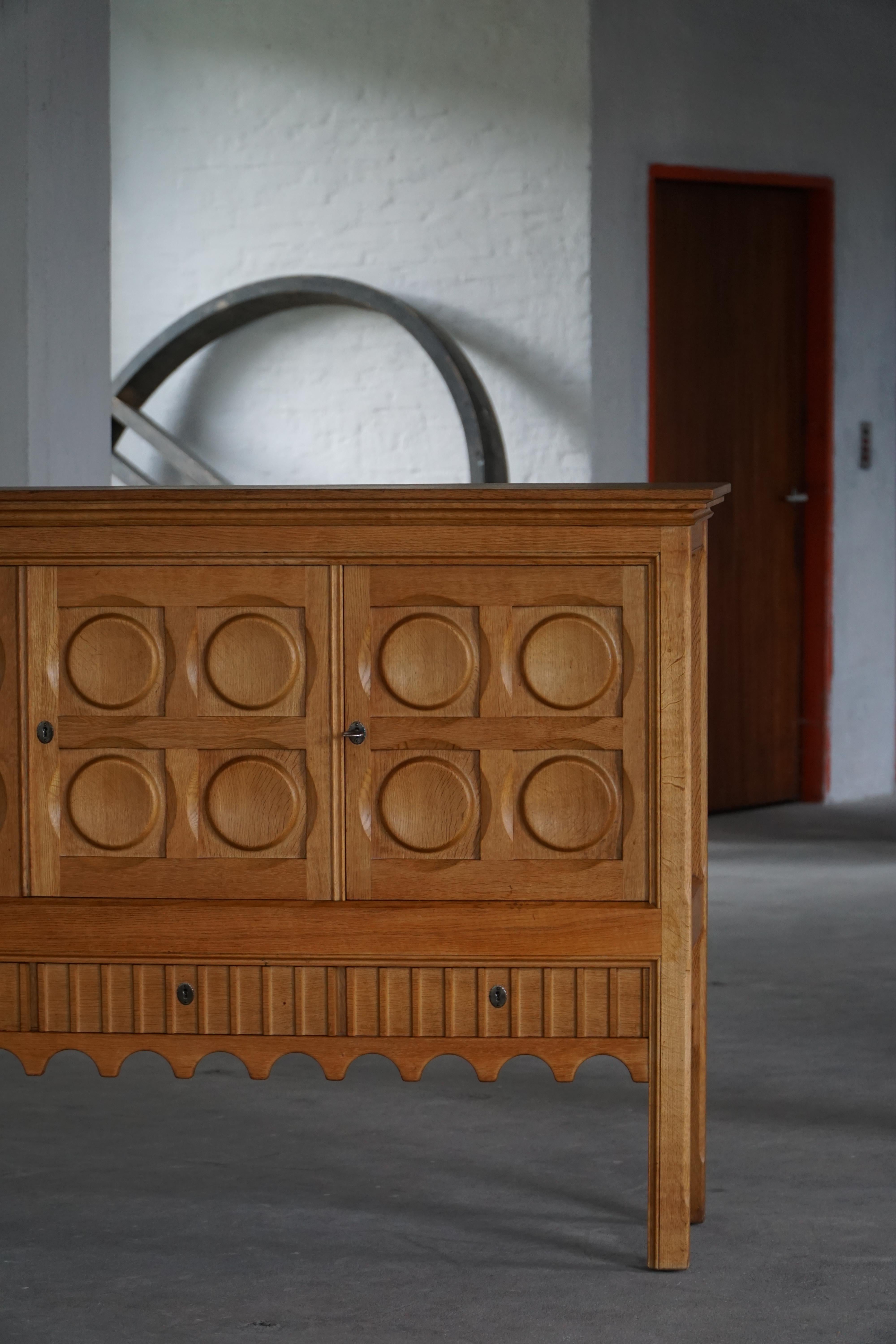 Quercia Henning Kjærnulf, Credenza in Oak, metà secolo danese, Nyrup Møbelfabrik, 1960s in vendita