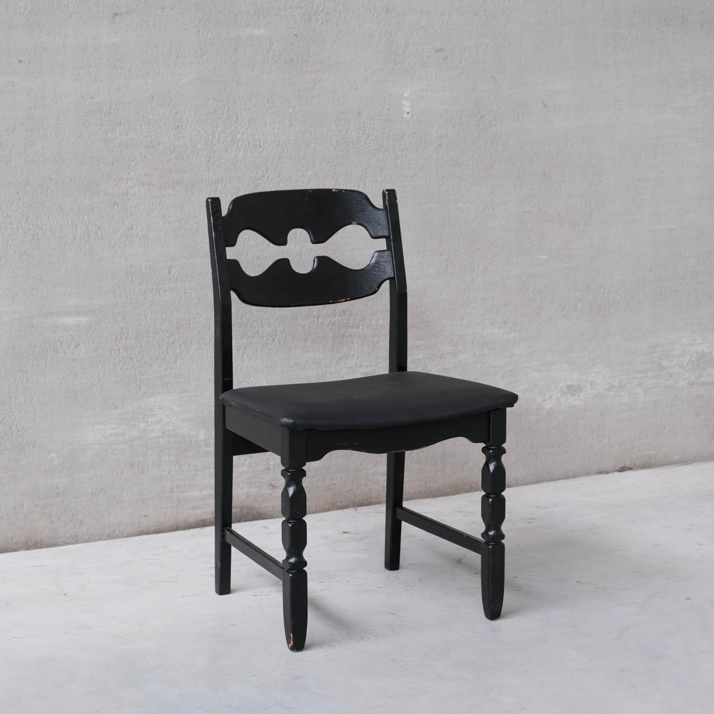 Milieu du XXe siècle Henning Kjaernulf « Ratzor » chaises de salle à manger danoises du milieu du siècle en chêne en vente