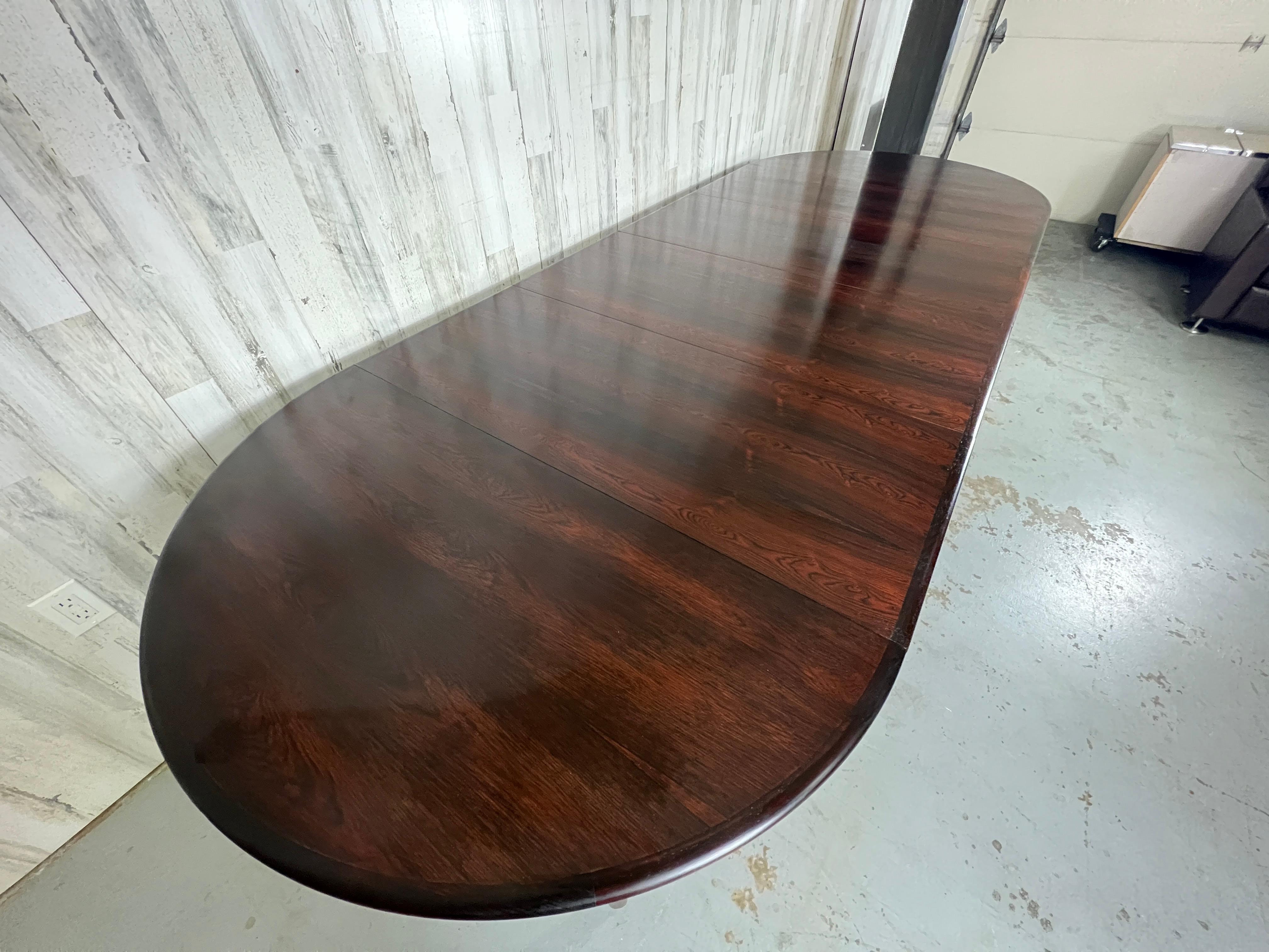  Henning Kjærnulf Round Rosewood Dining Table Model 62 for Sorø Stolefabrik For Sale 8