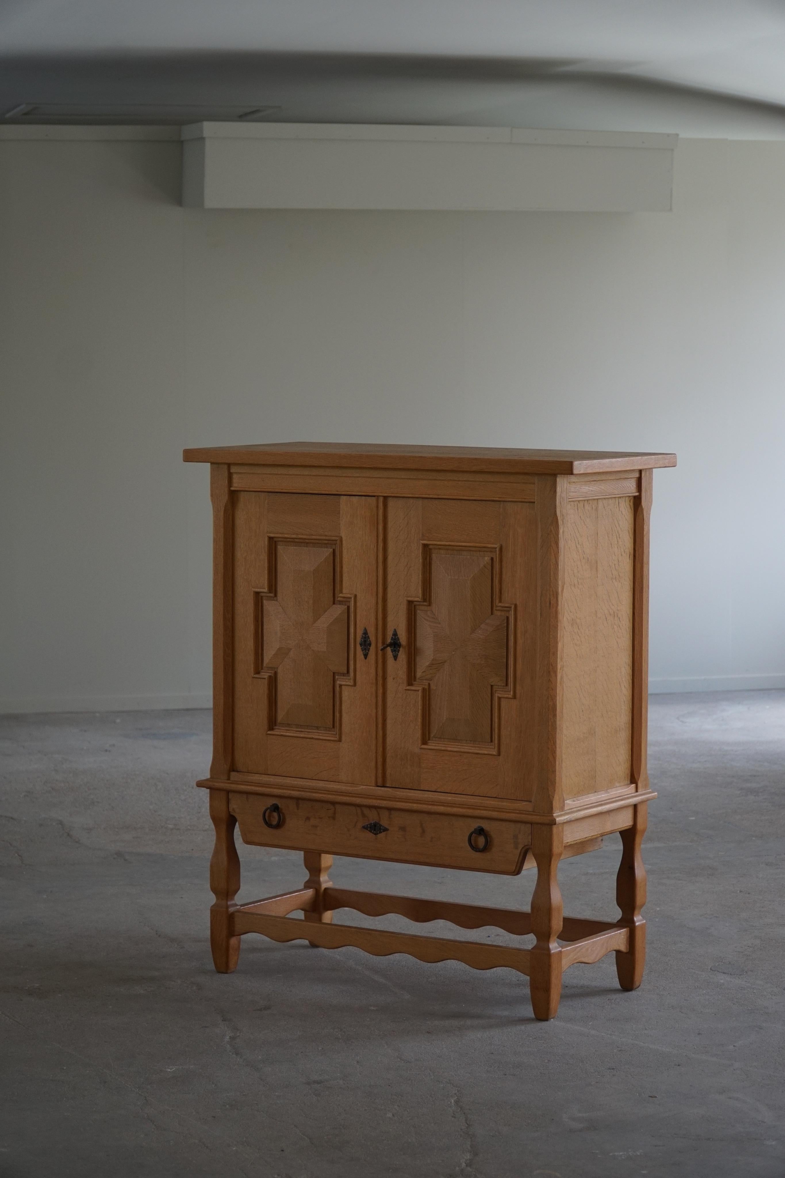 Henning Kjærnulf, Sculptural Cabinet in Oak, Danish Mid-Century Modern, 1960s 13