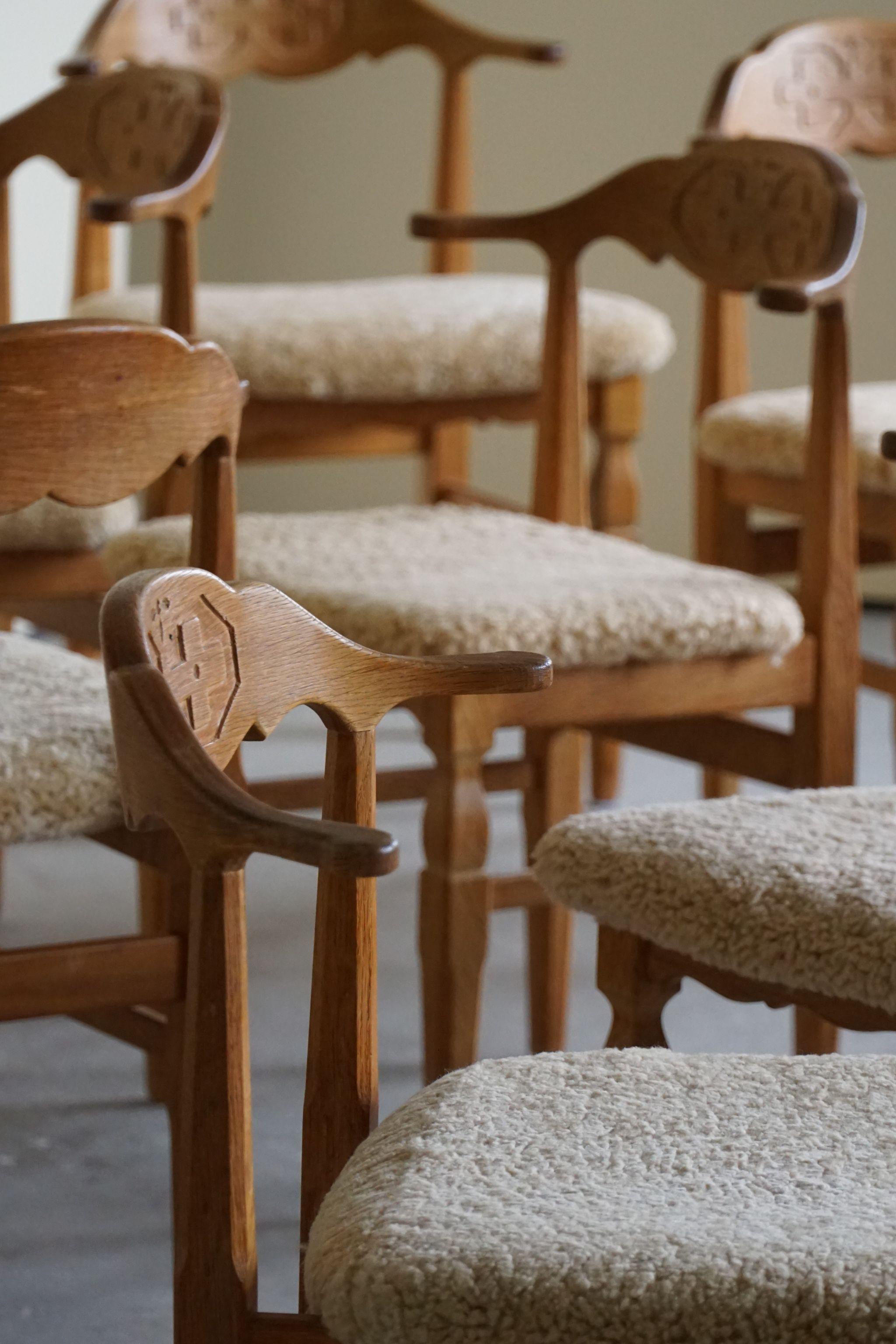 Henning Kjærnulf, Set of 10 Dining Chairs, Reupholstered in Lambswool, 1960s 4