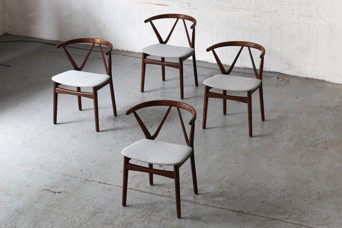 Henning Kjaernulf, ensemble de 4 chaises de salle à manger 'Model 225' pour Bruno Hansen, années 1960 en vente 7