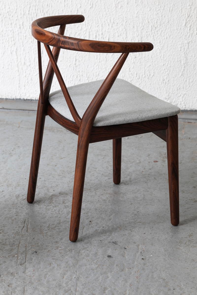 Milieu du XXe siècle Henning Kjaernulf, ensemble de 4 chaises de salle à manger 'Model 225' pour Bruno Hansen, années 1960 en vente