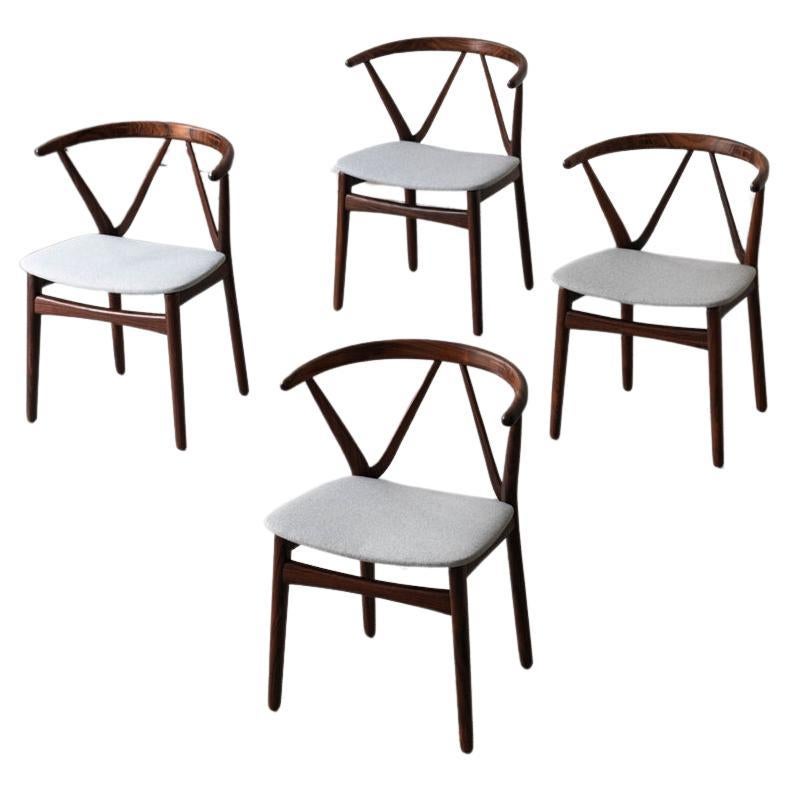 Henning Kjaernulf, ensemble de 4 chaises de salle à manger 'Model 225' pour Bruno Hansen, années 1960 en vente