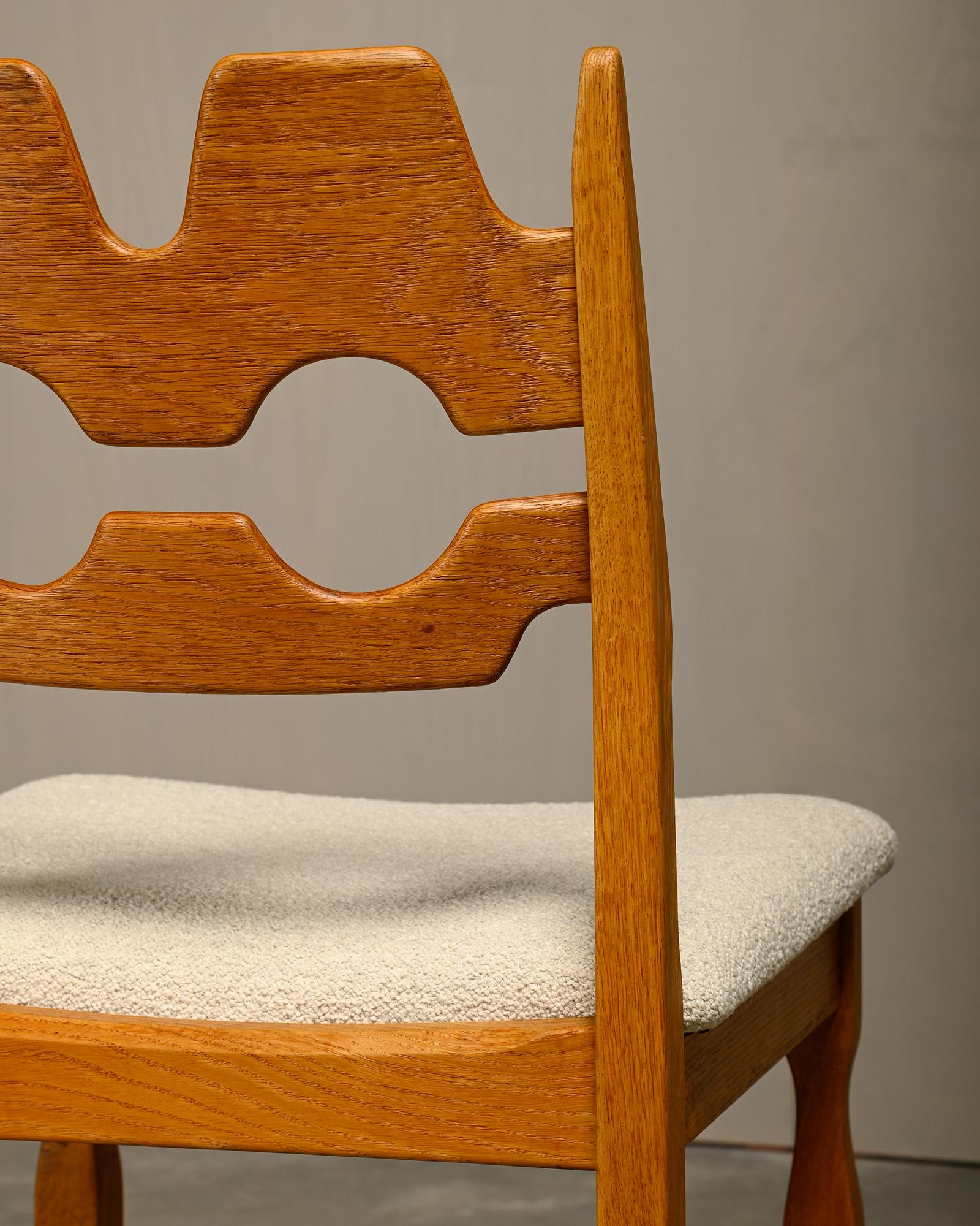 Henning Kjærnulf Set of 4 Razorblade Dining Chairs in Off-White Bouclé and Oak 7