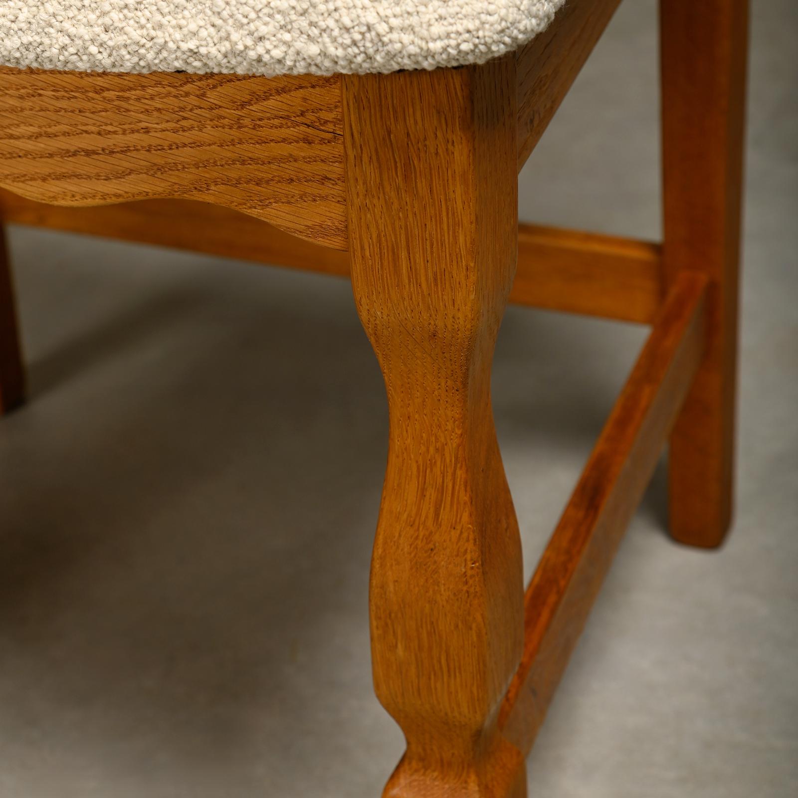 Henning Kjærnulf Set of 4 Razorblade Dining Chairs in Off-White Bouclé and Oak 10